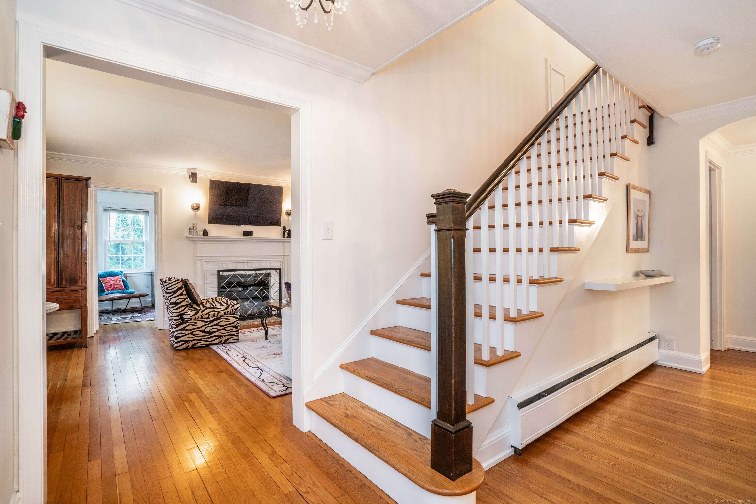 West Hartford, CT 06119,341 Quaker Lane North