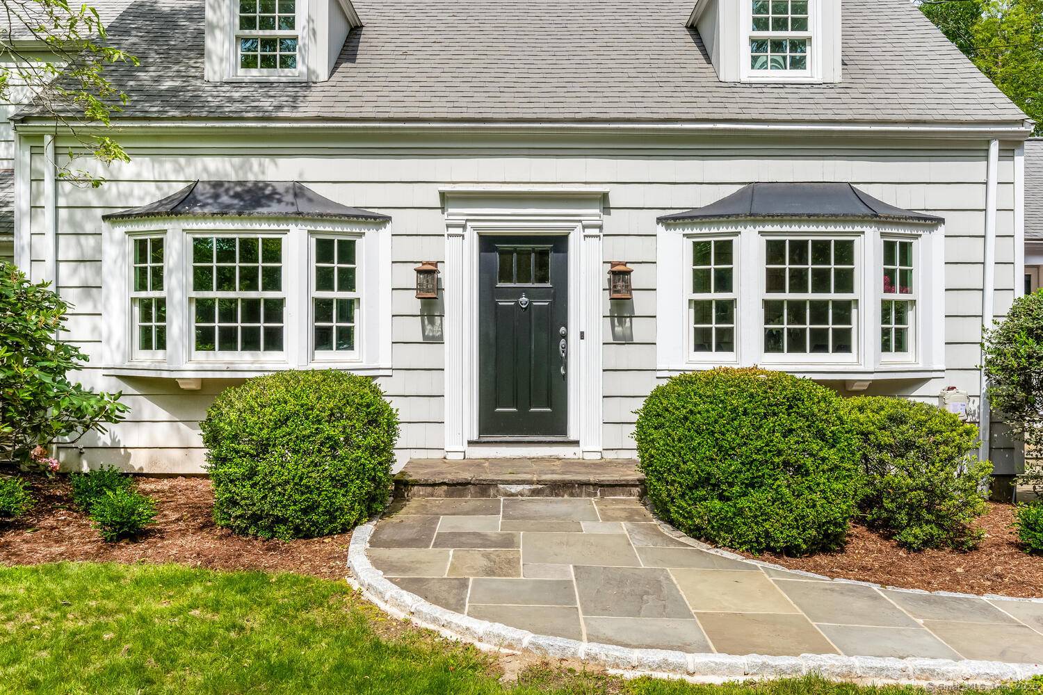 Darien, CT 06820,7 Circle Road
