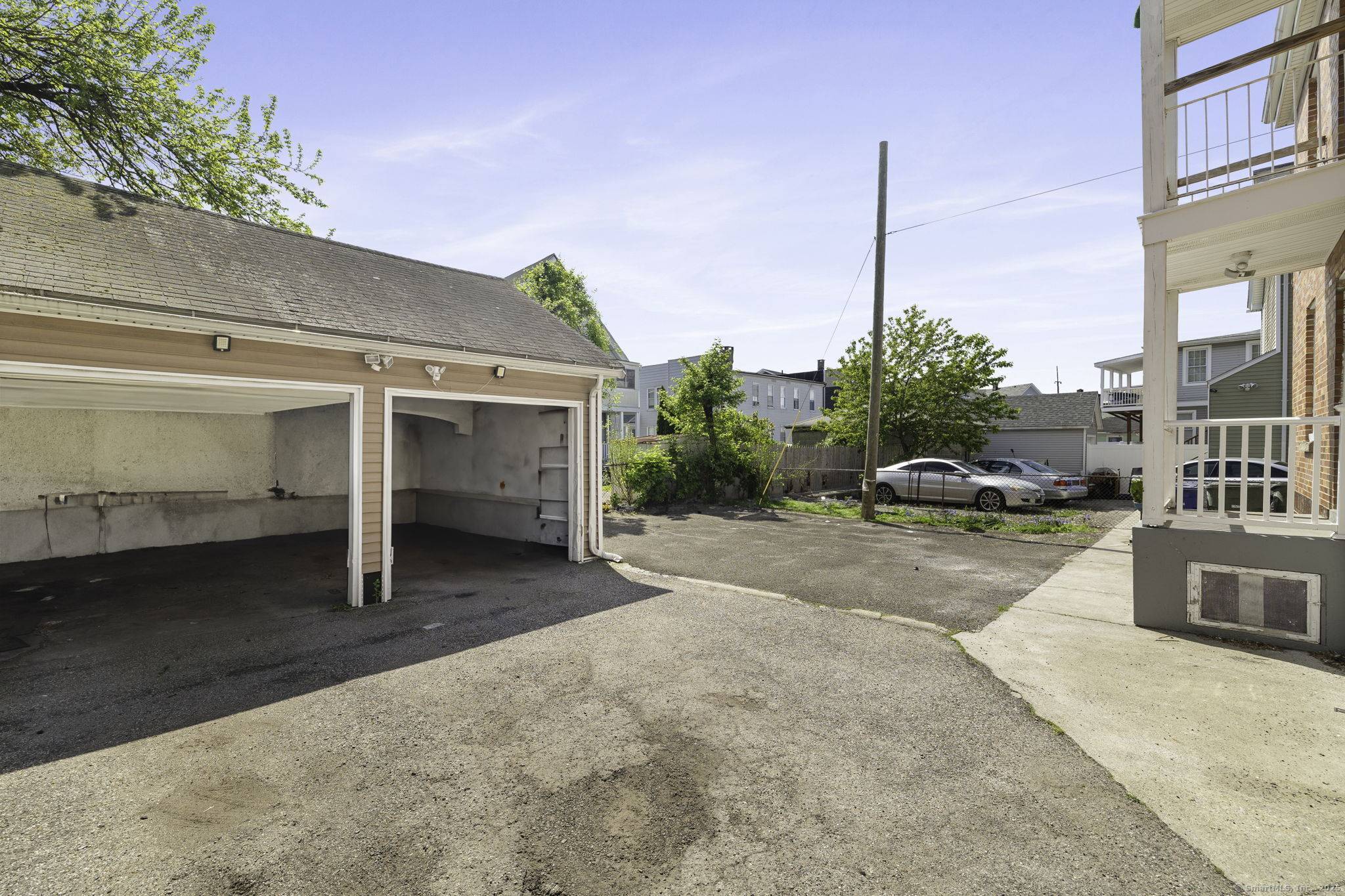 Bridgeport, CT 06606,65-69 Gem Avenue