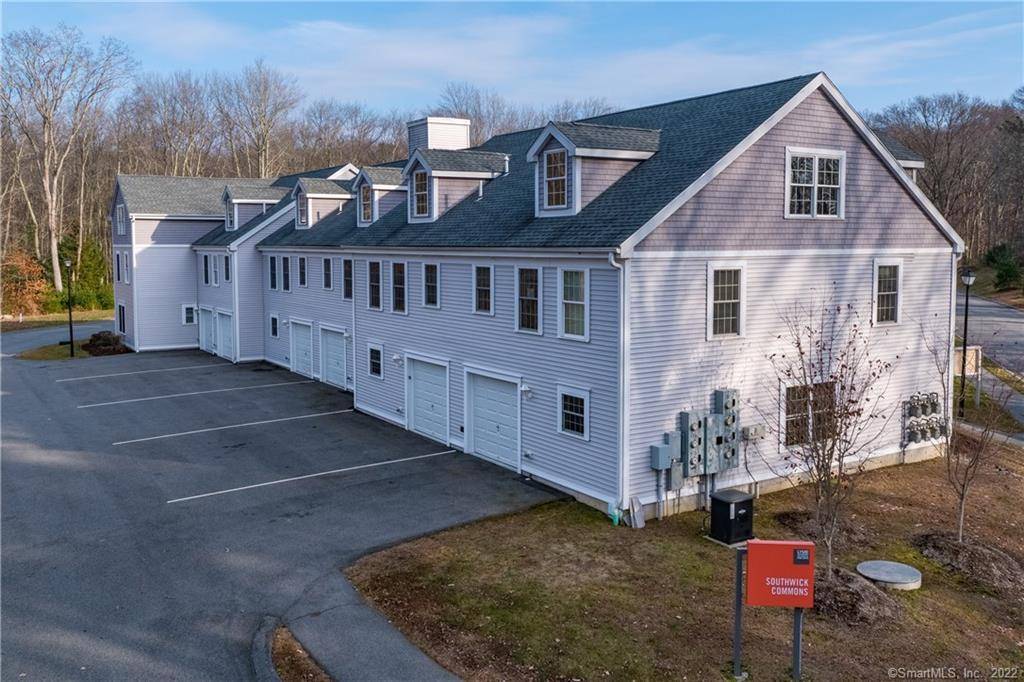 Old Lyme, CT 06371,77 Lyme Street #2I