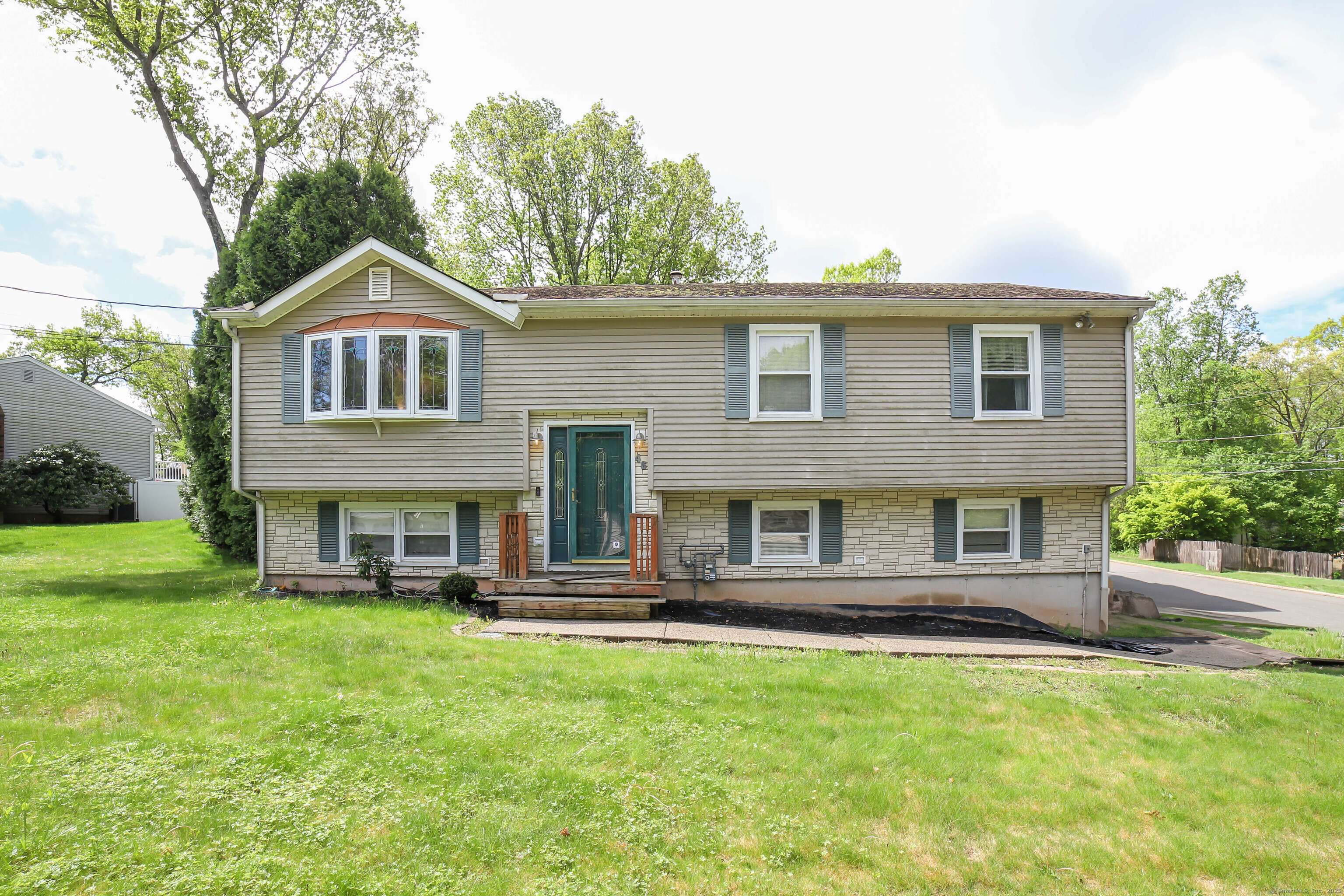East Haven, CT 06513,46 Rabbit Rock Road
