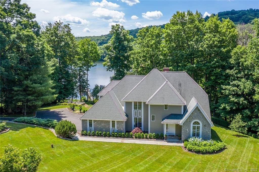 New Fairfield, CT 06812,4 Harbour View Drive