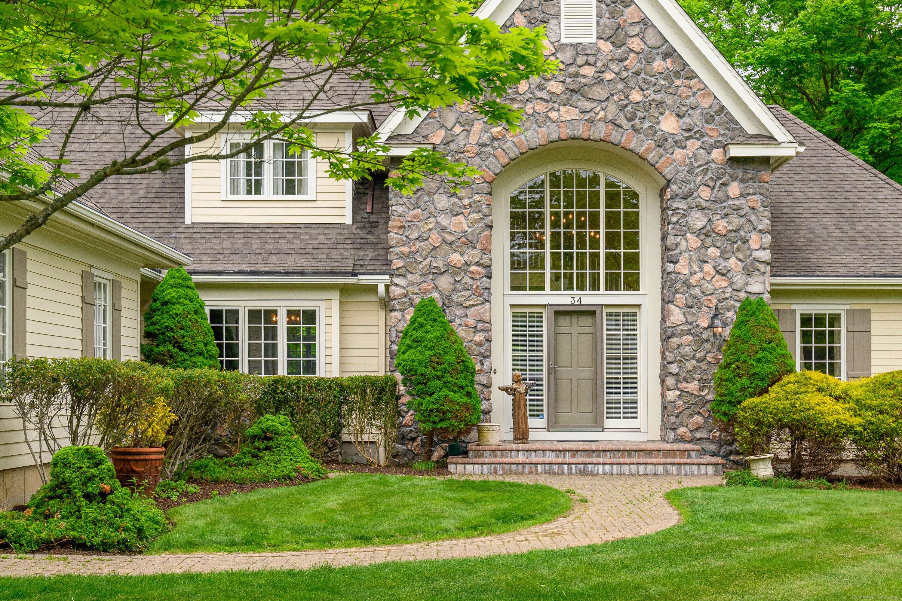 Middlebury, CT 06762,34 Avalon Drive