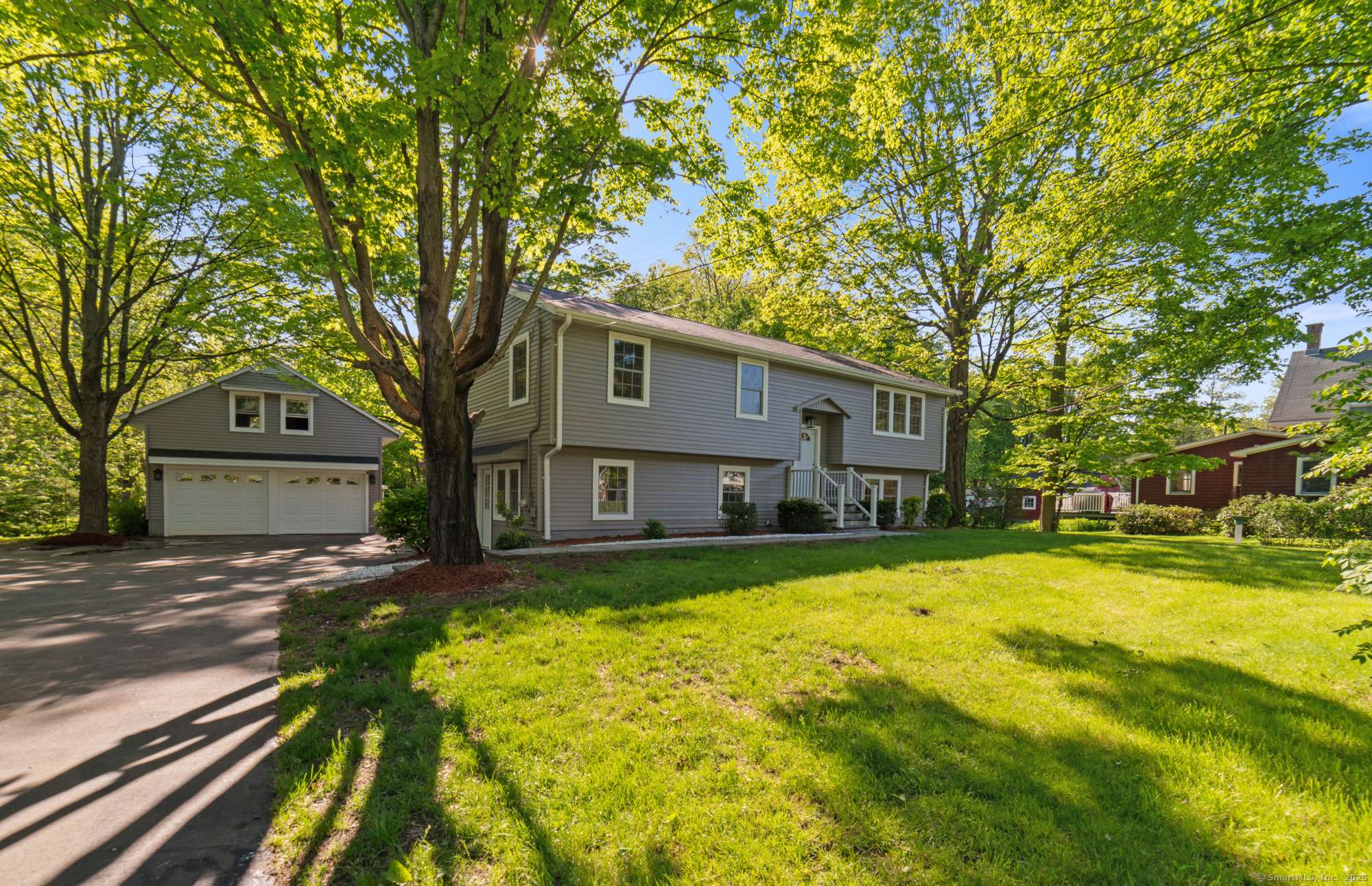 North Haven, CT 06473,26 Maple Avenue