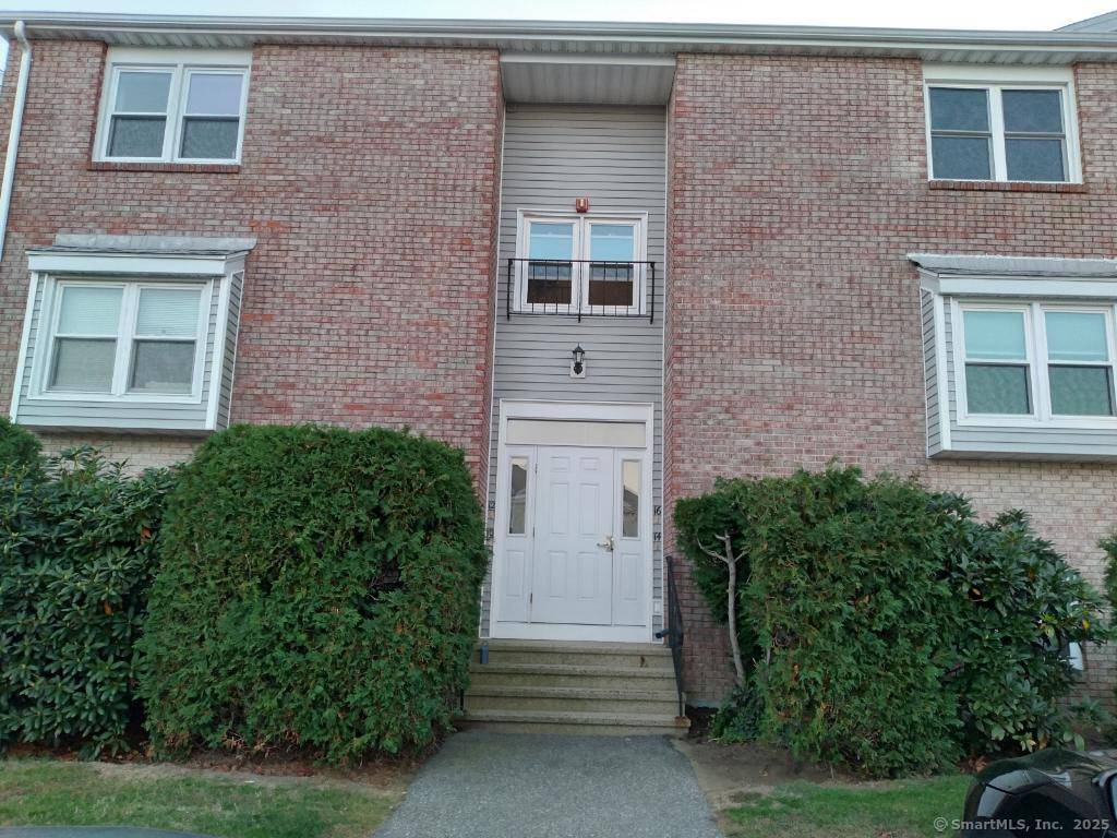 Milford, CT 06460,16 Southwind Lane #16
