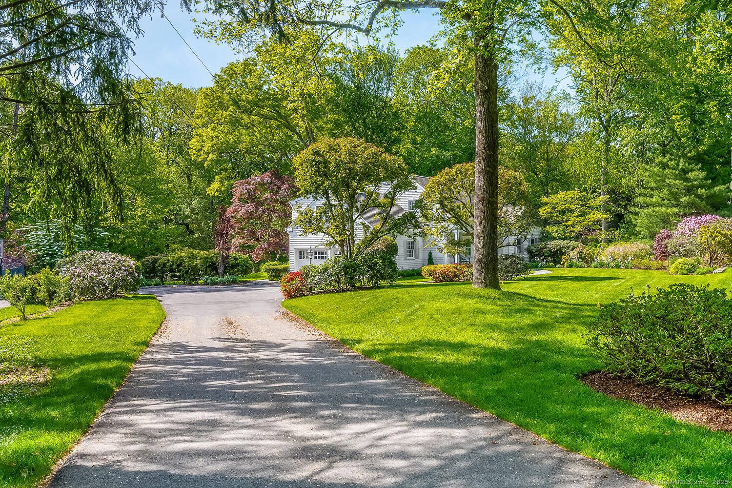 Darien, CT 06820,14 Pondfield Lane