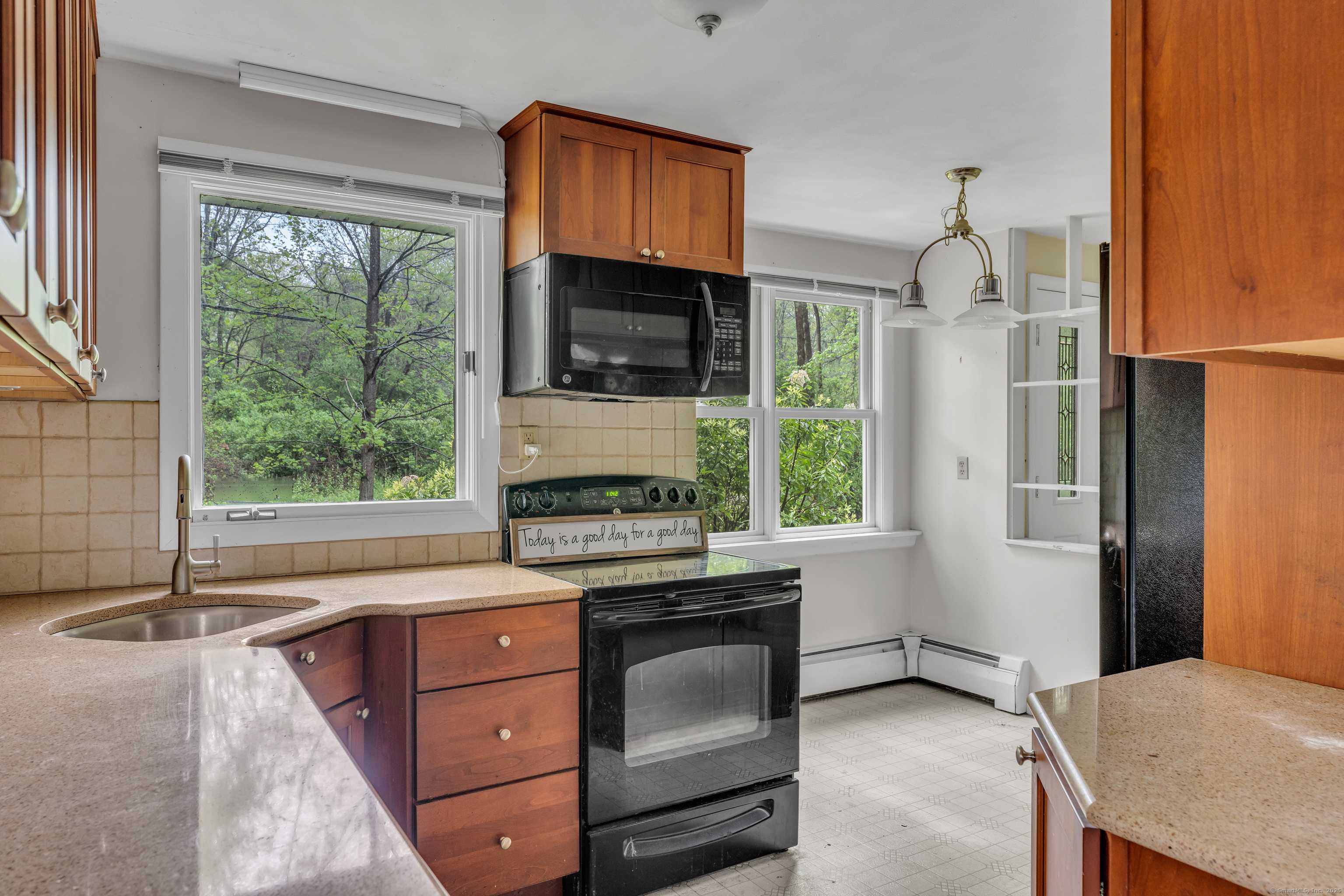 Guilford, CT 06437,72 Prospect Hill Road