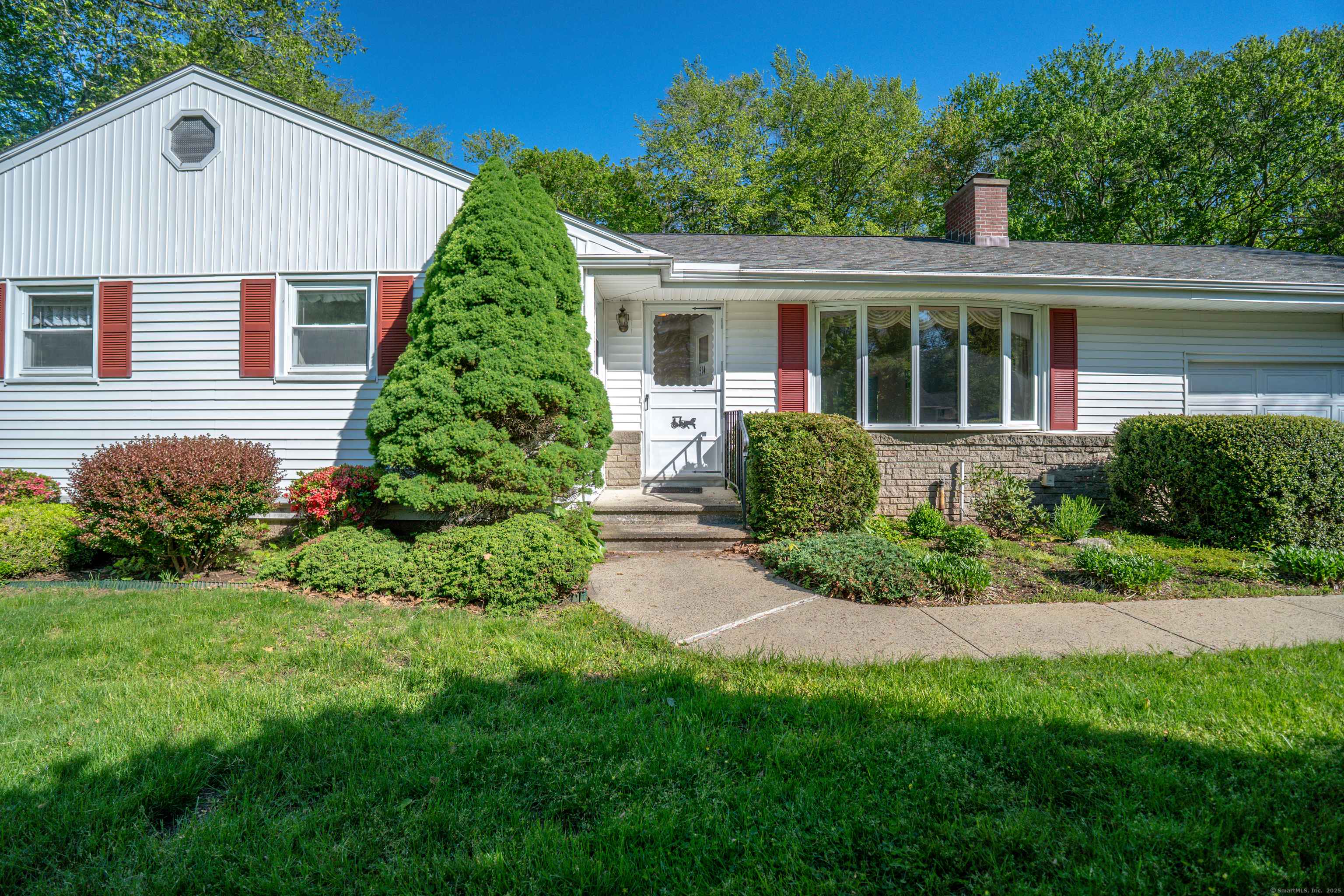 Orange, CT 06477,514 Carriage Drive