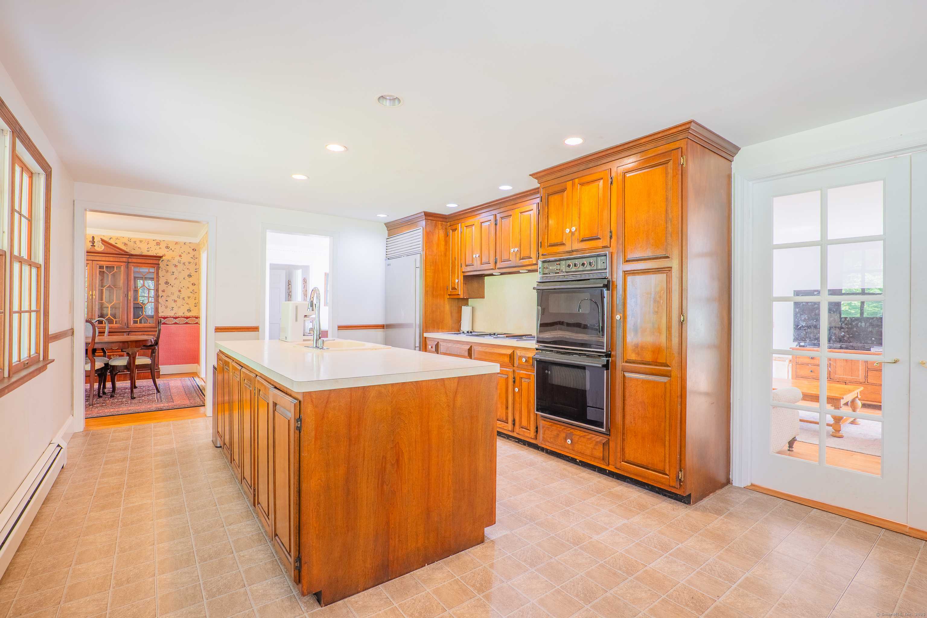 Easton, CT 06612,46 Bayberry Lane