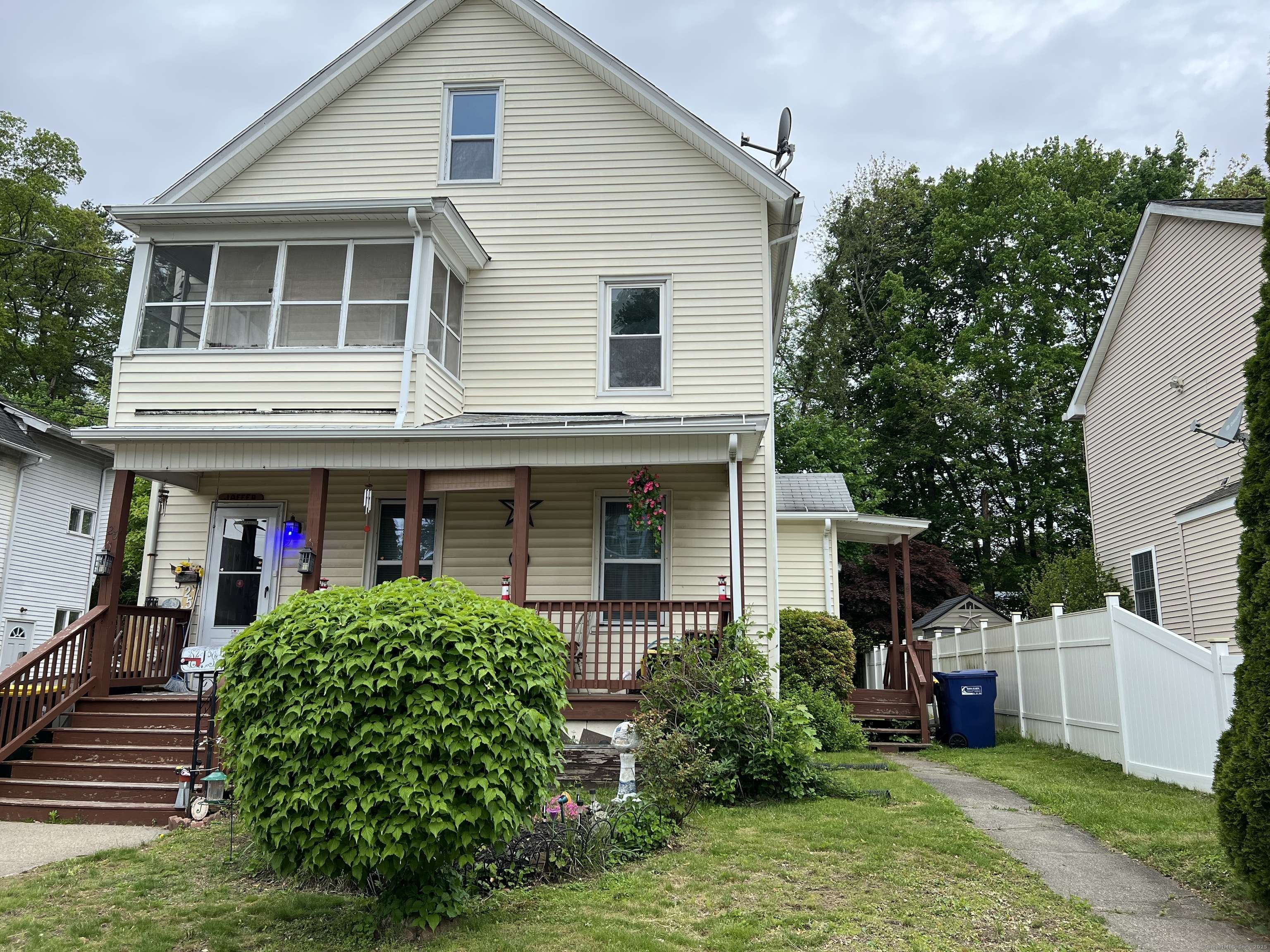 Ansonia, CT 06401,27 Clover Street #2