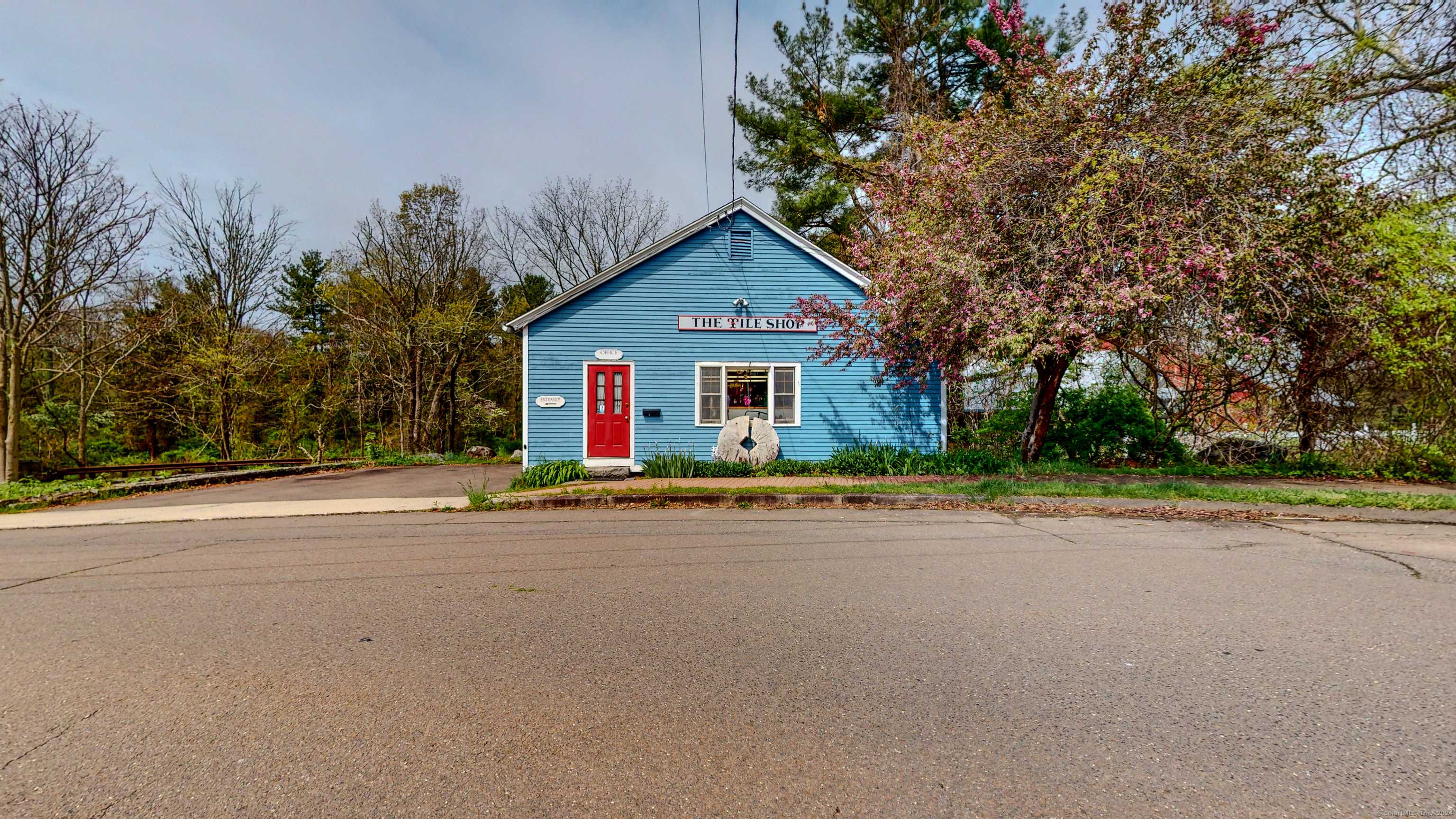 Guilford, CT 06437,51 Mill Road