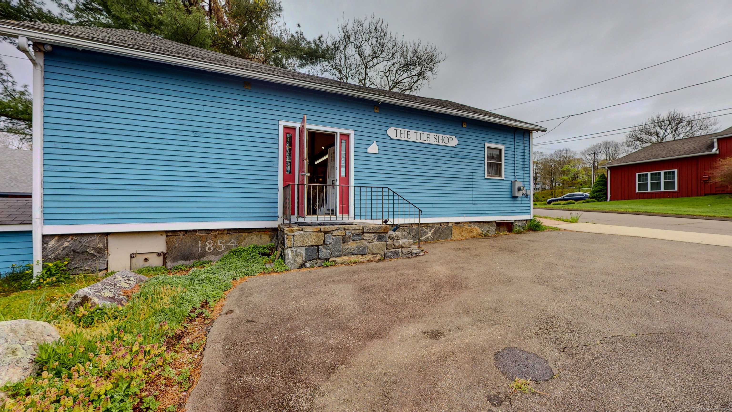Guilford, CT 06437,51 Mill Road