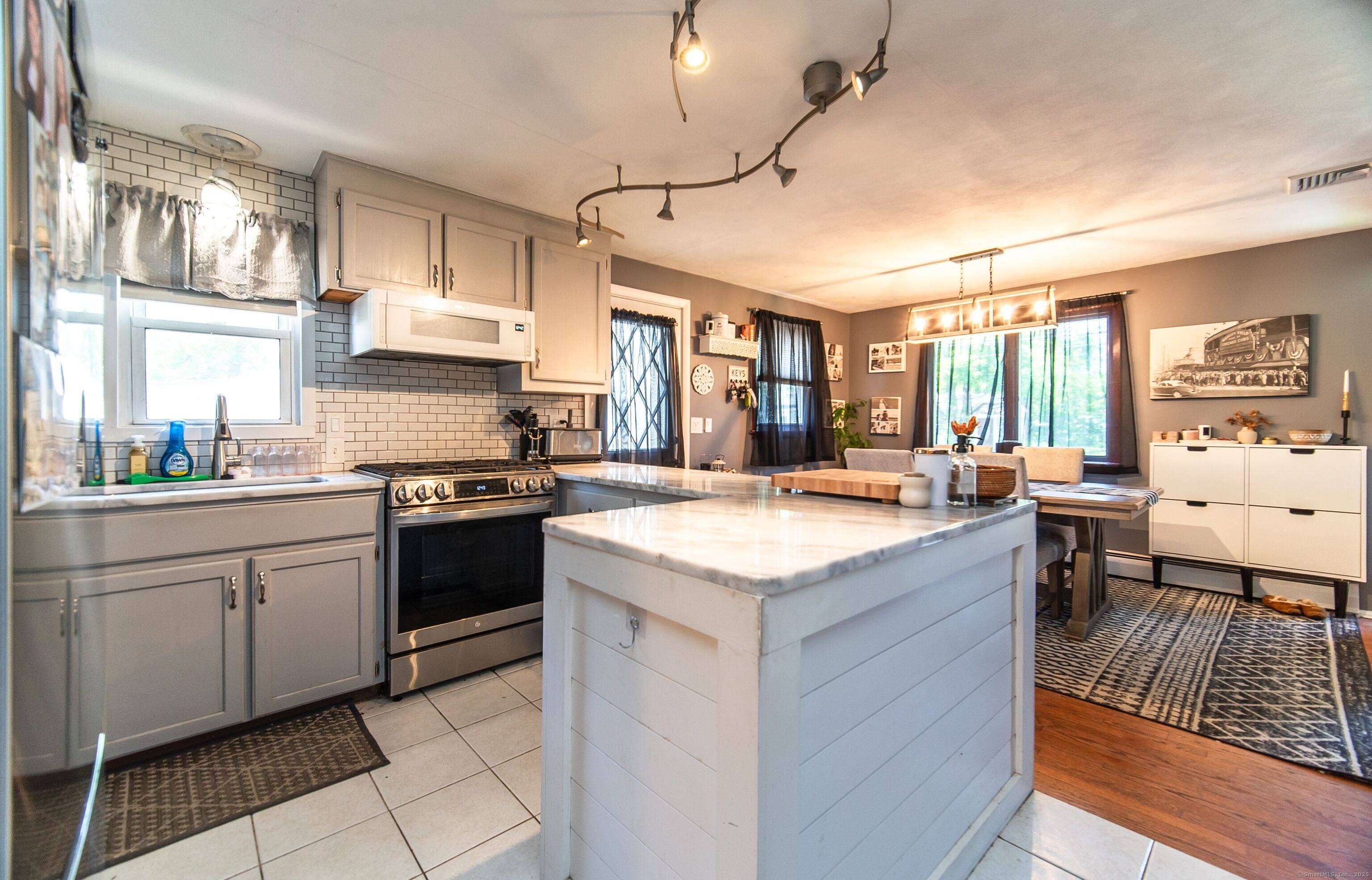 East Haven, CT 06512,51 Palmetto Trail
