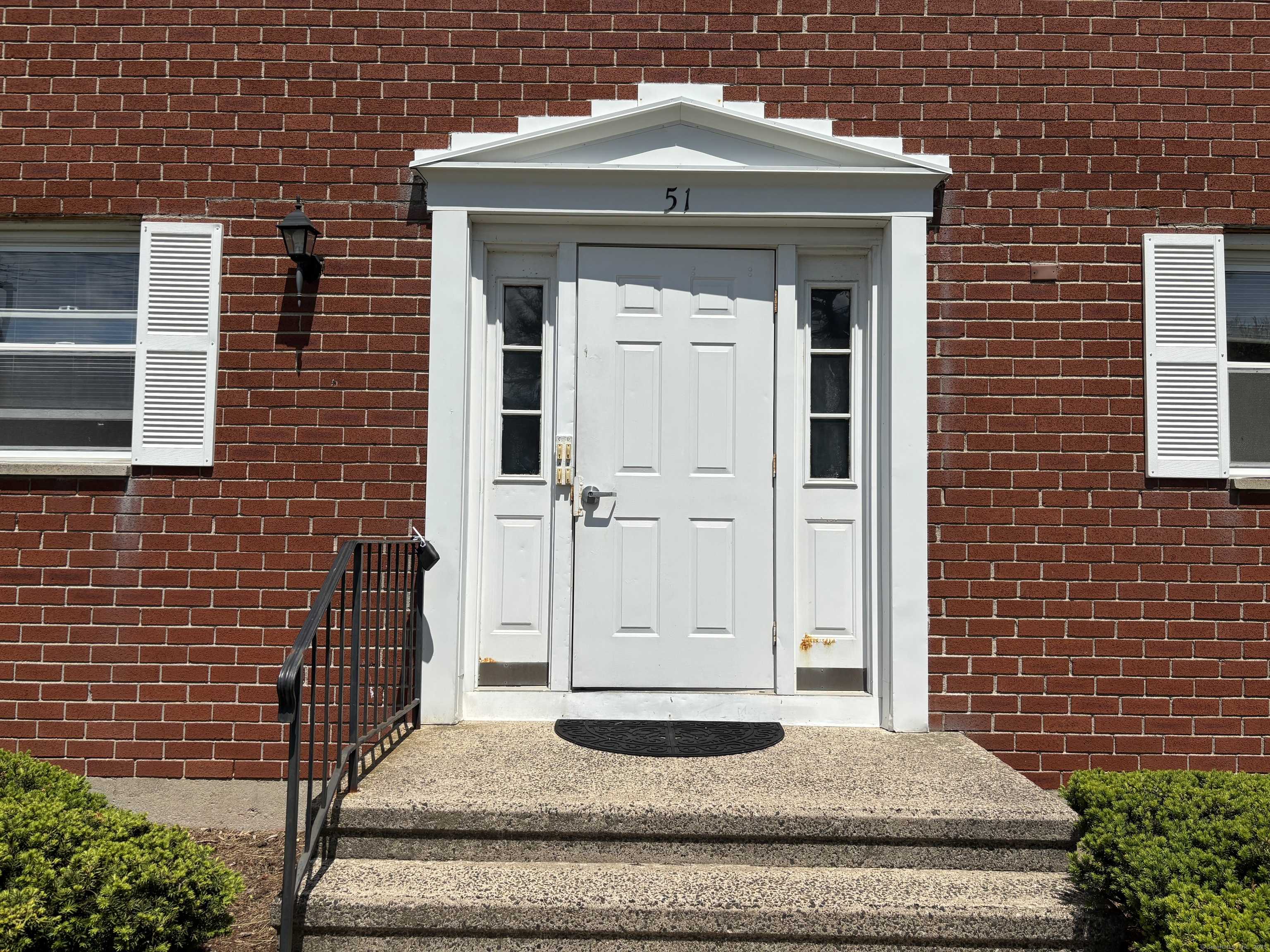 Milford, CT 06460,51 East Broadway #C