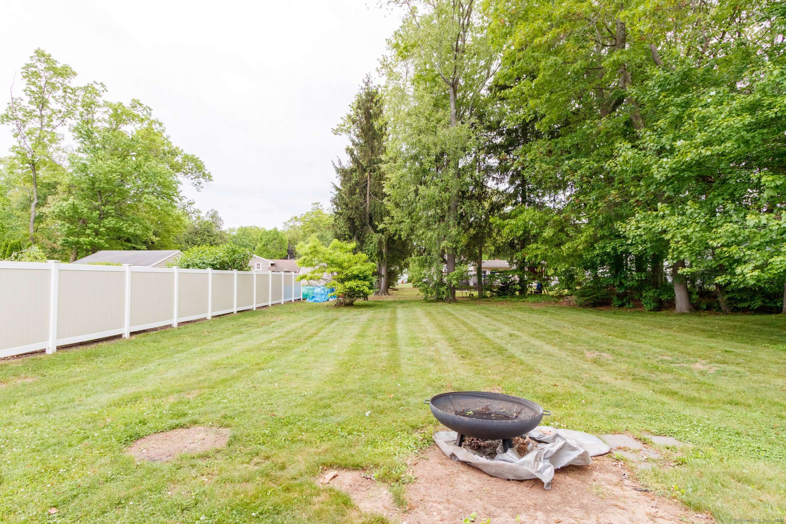 North Haven, CT 06473,40 Woodland Avenue