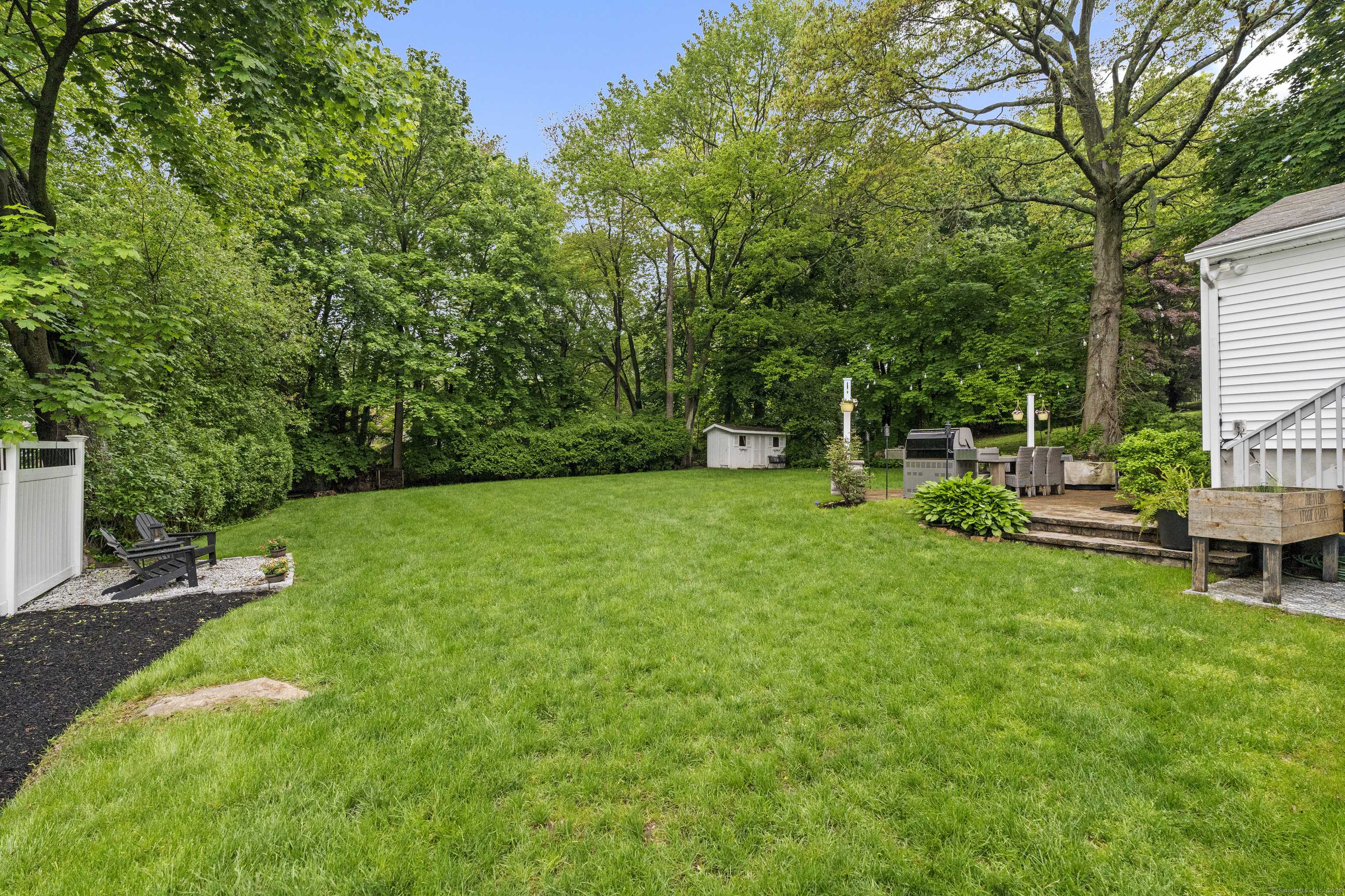 Trumbull, CT 06611,124 Killian Avenue