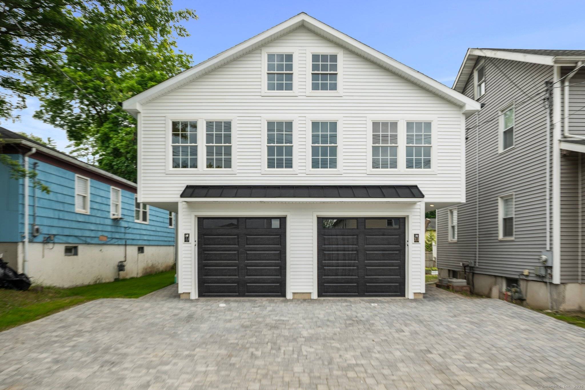 Woodbridge, CT 06525,30 Manila Avenue