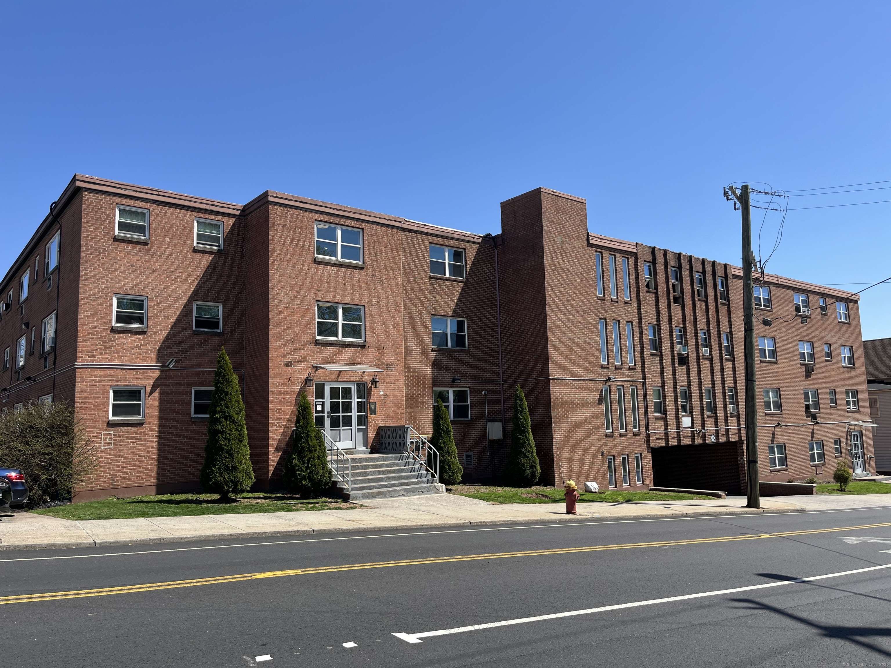 Meriden, CT 06451,32 Cook Avenue #D28