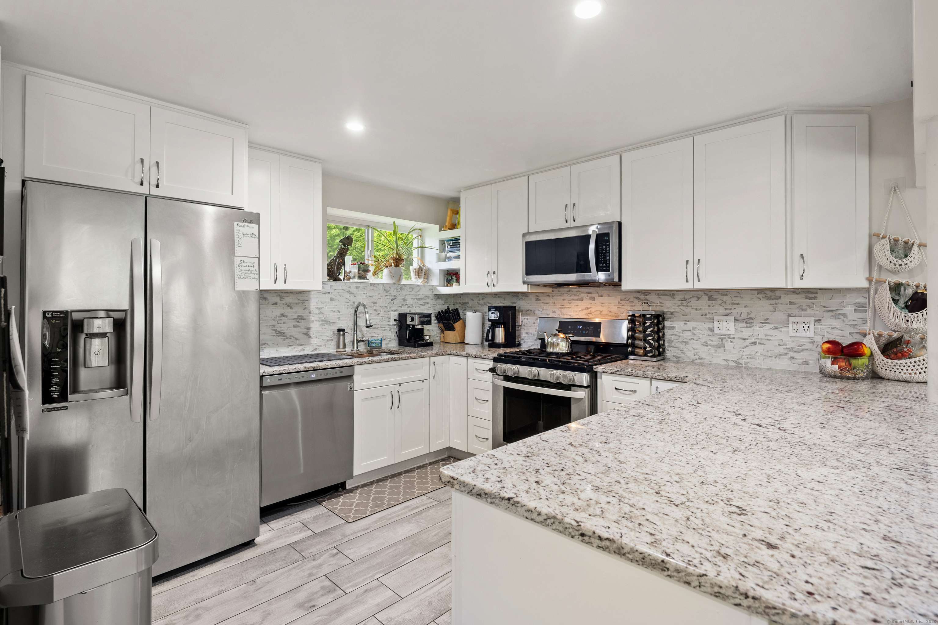 Stamford, CT 06907,32 Regent Court