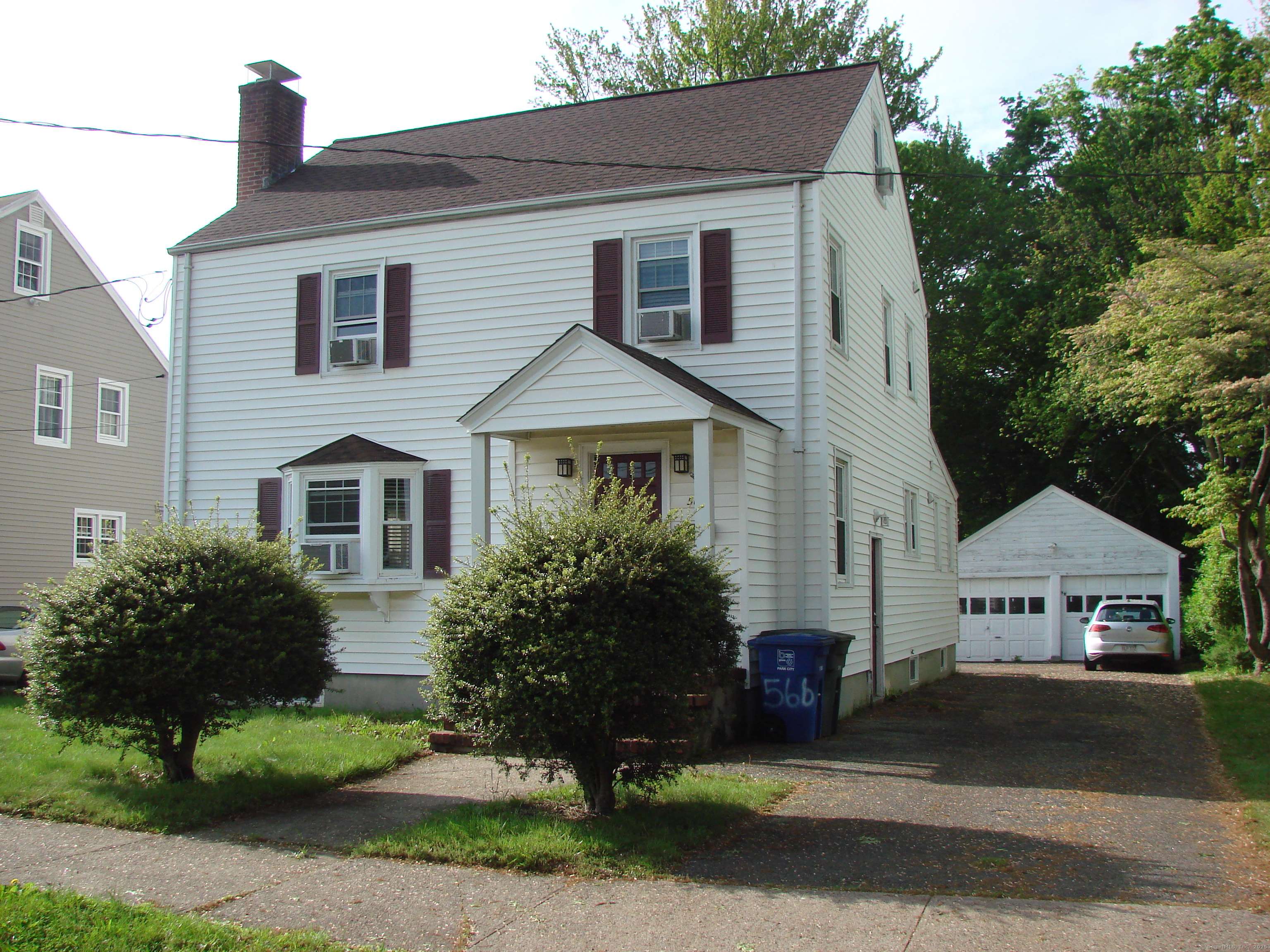 Bridgeport, CT 06606,566 Savoy Street