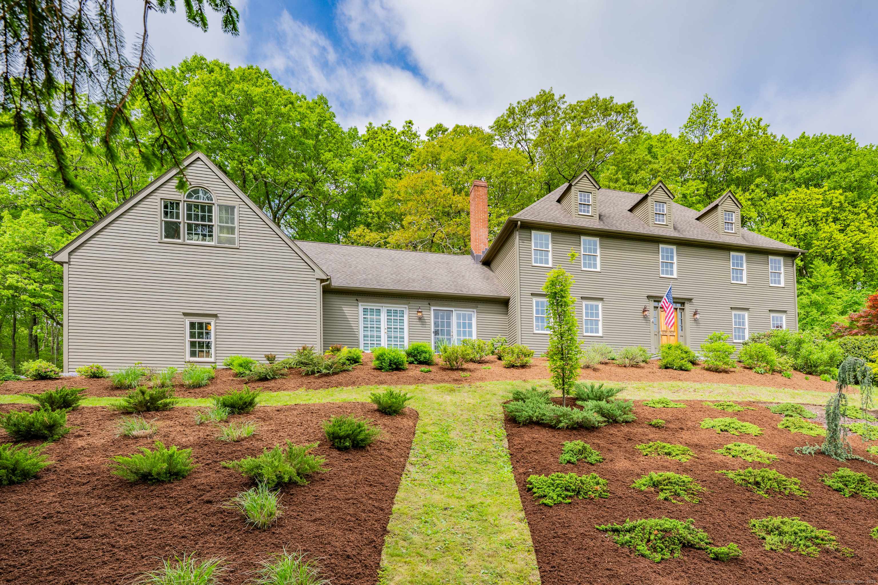 Woodbury, CT 06798,181 Railtree Hill Road
