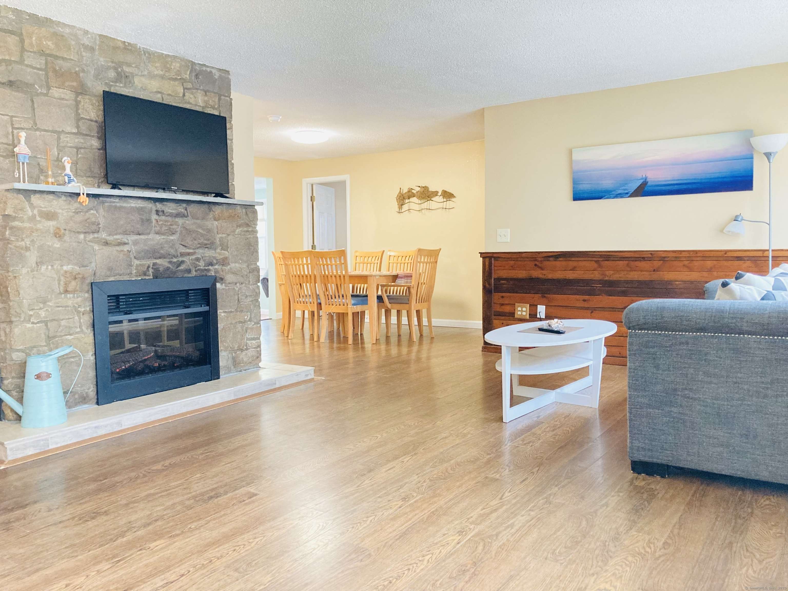 East Lyme, CT 06357,67 South Beechwood Road
