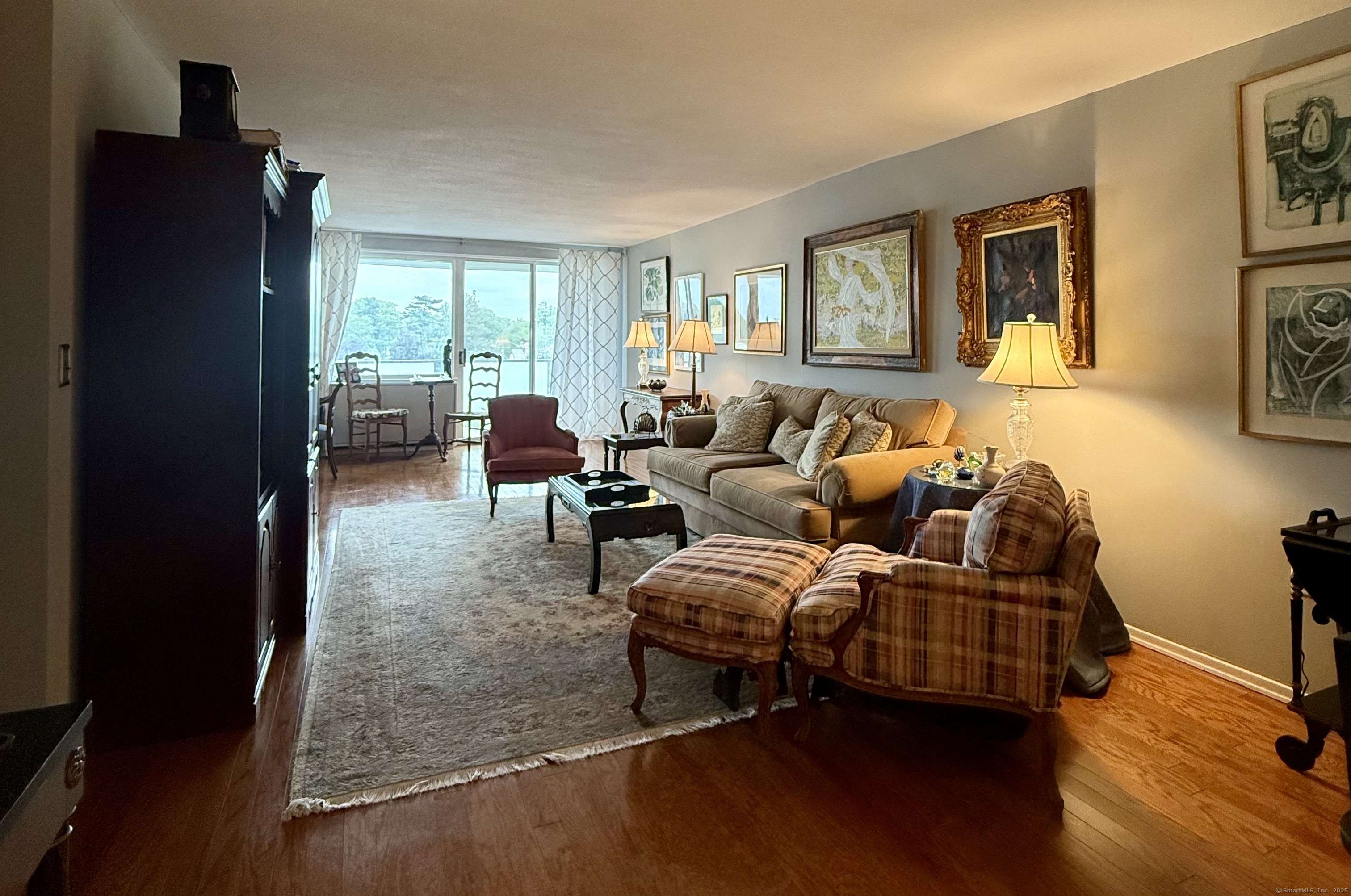 Stamford, CT 06902,1 Strawberry Hill Court #APT 6F