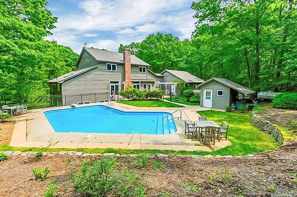 East Lyme, CT 06357,20A Bush Hill Drive