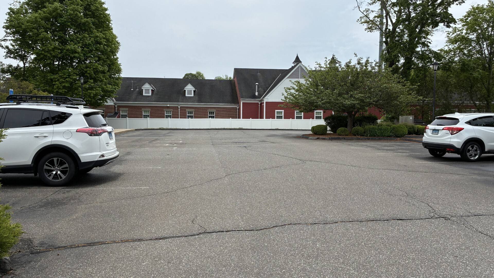 Clinton, CT 06413,162 East Main Street