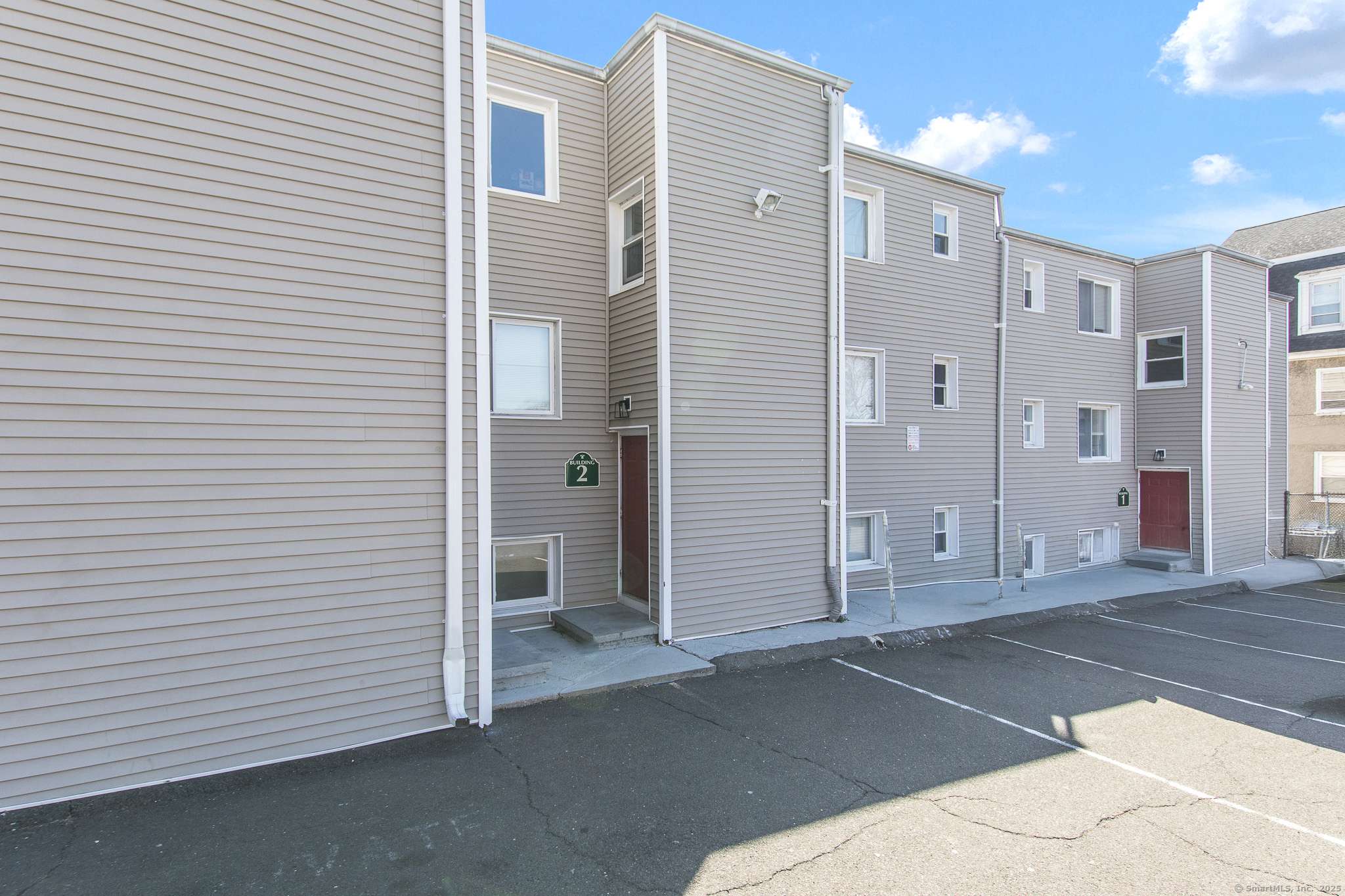 Norwalk, CT 06850,36 Woodbury Avenue ##2A