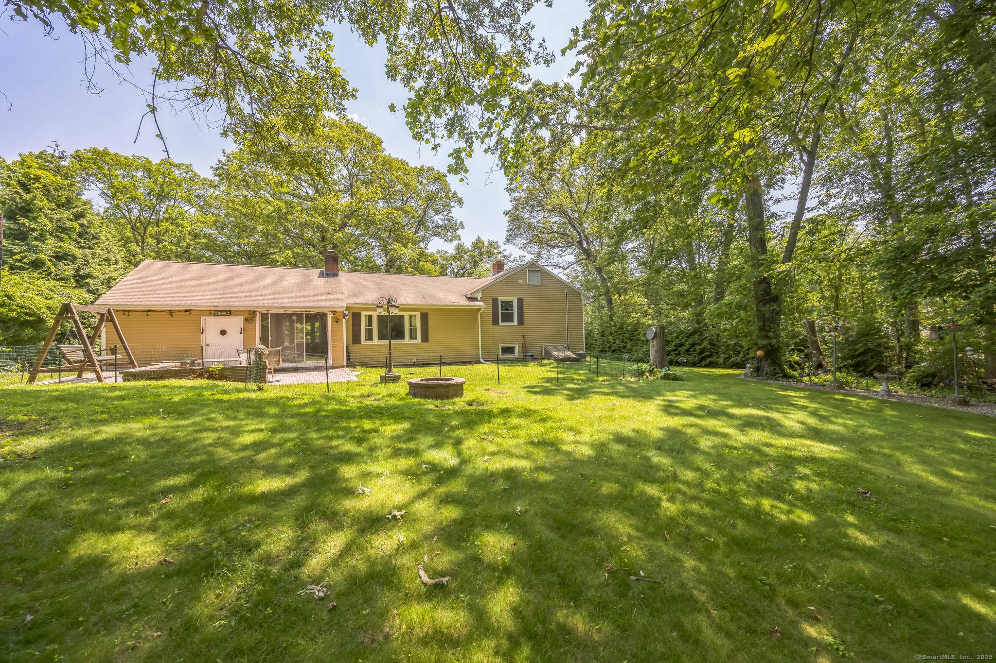 North Haven, CT 06473,15 Kings Highway