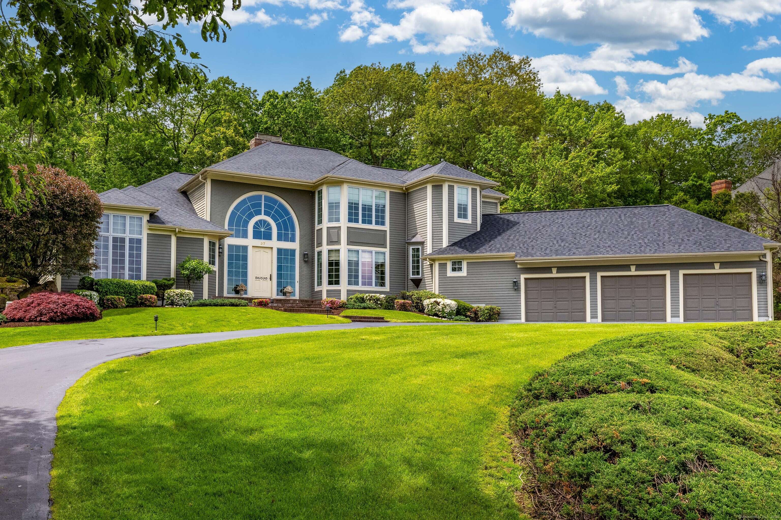 West Hartford, CT 06117,37 Balfour Drive
