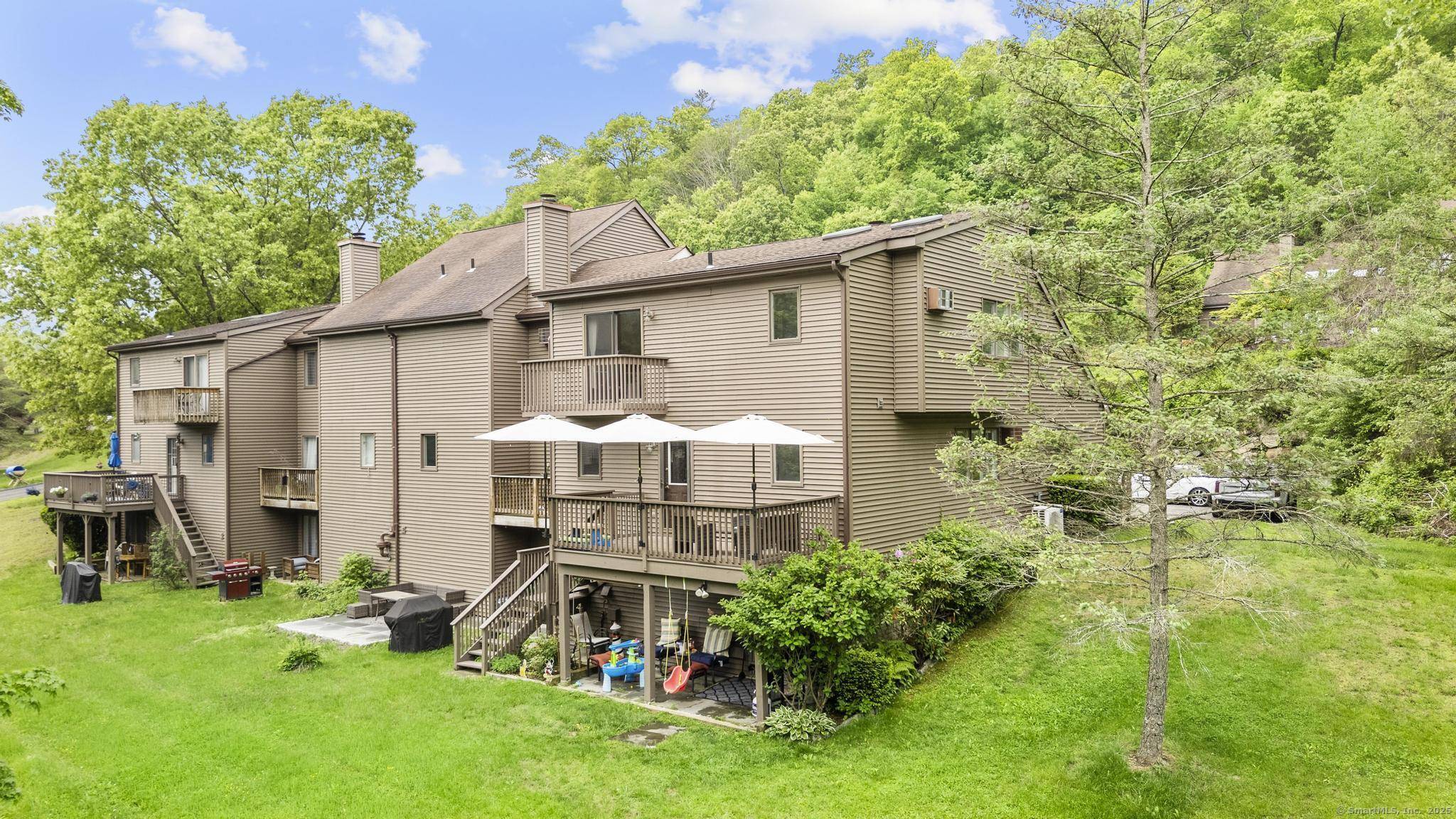 New Milford, CT 06776,48 Twin Oaks #48