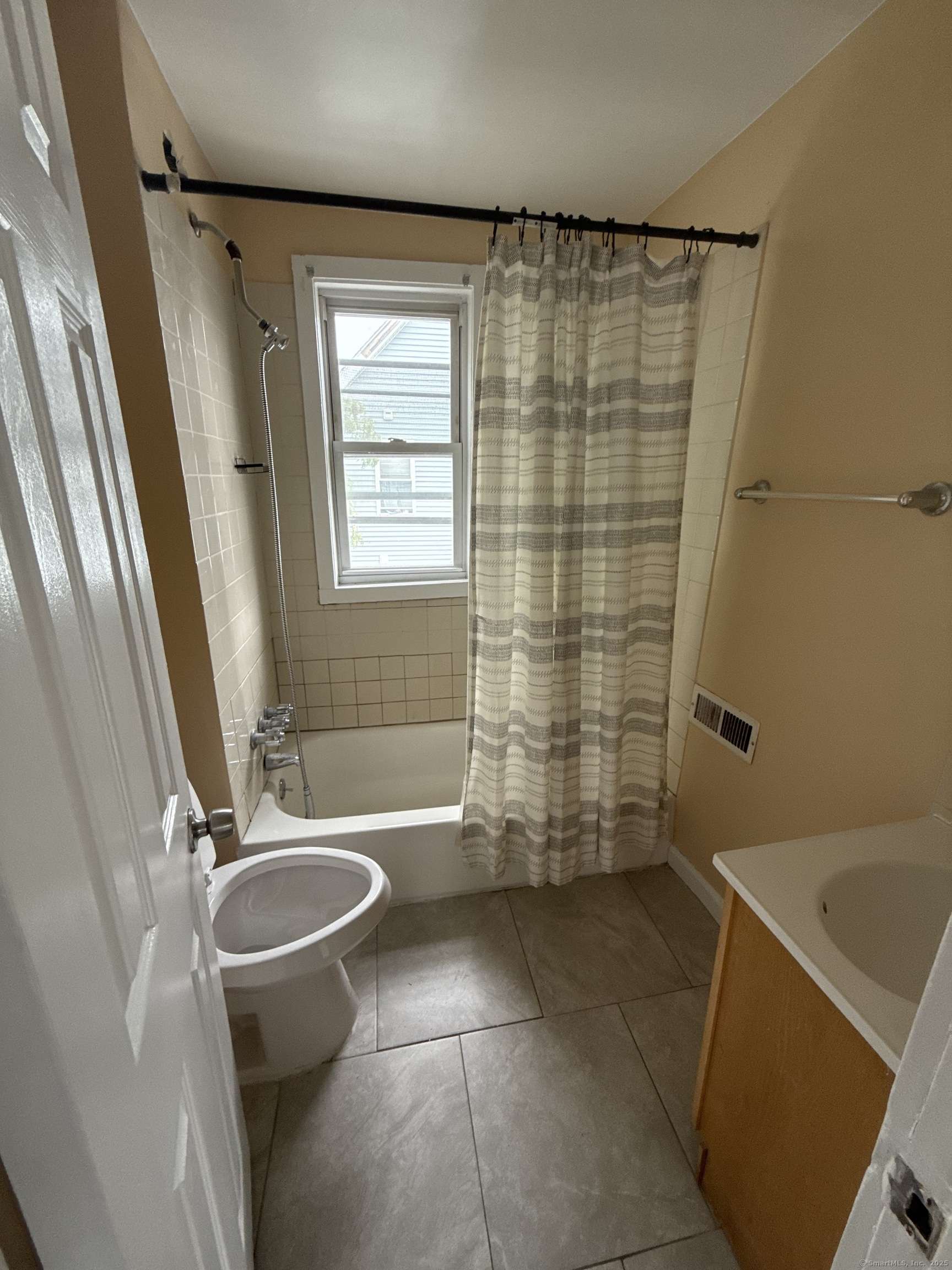 Bridgeport, CT 06607,273 Beardsley Street