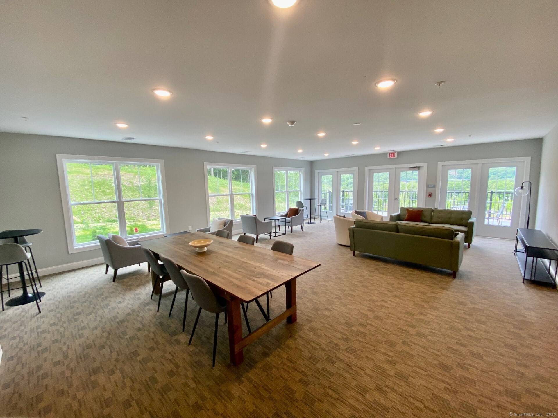 Canton, CT 06019,5 Cherry Brook Road #307