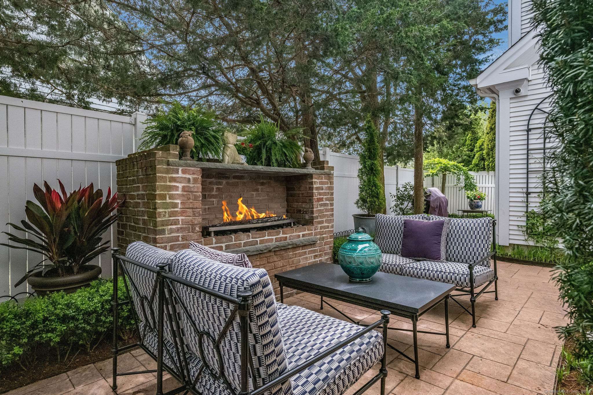 Madison, CT 06443,3 Evarts Lane #3
