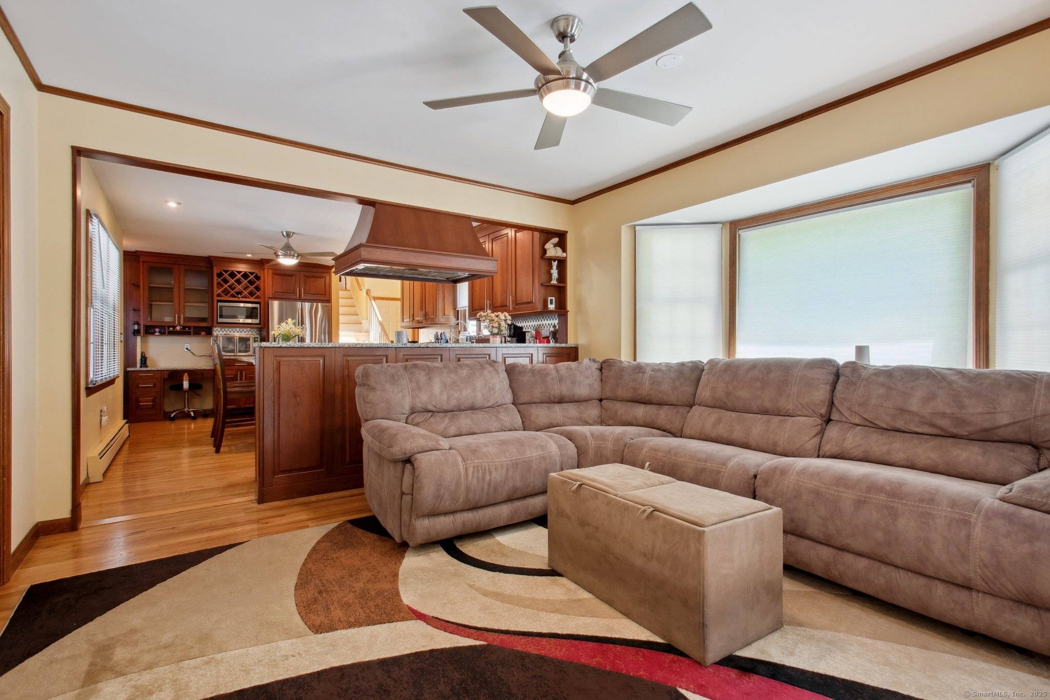 Clinton, CT 06413,10 Colonial Drive