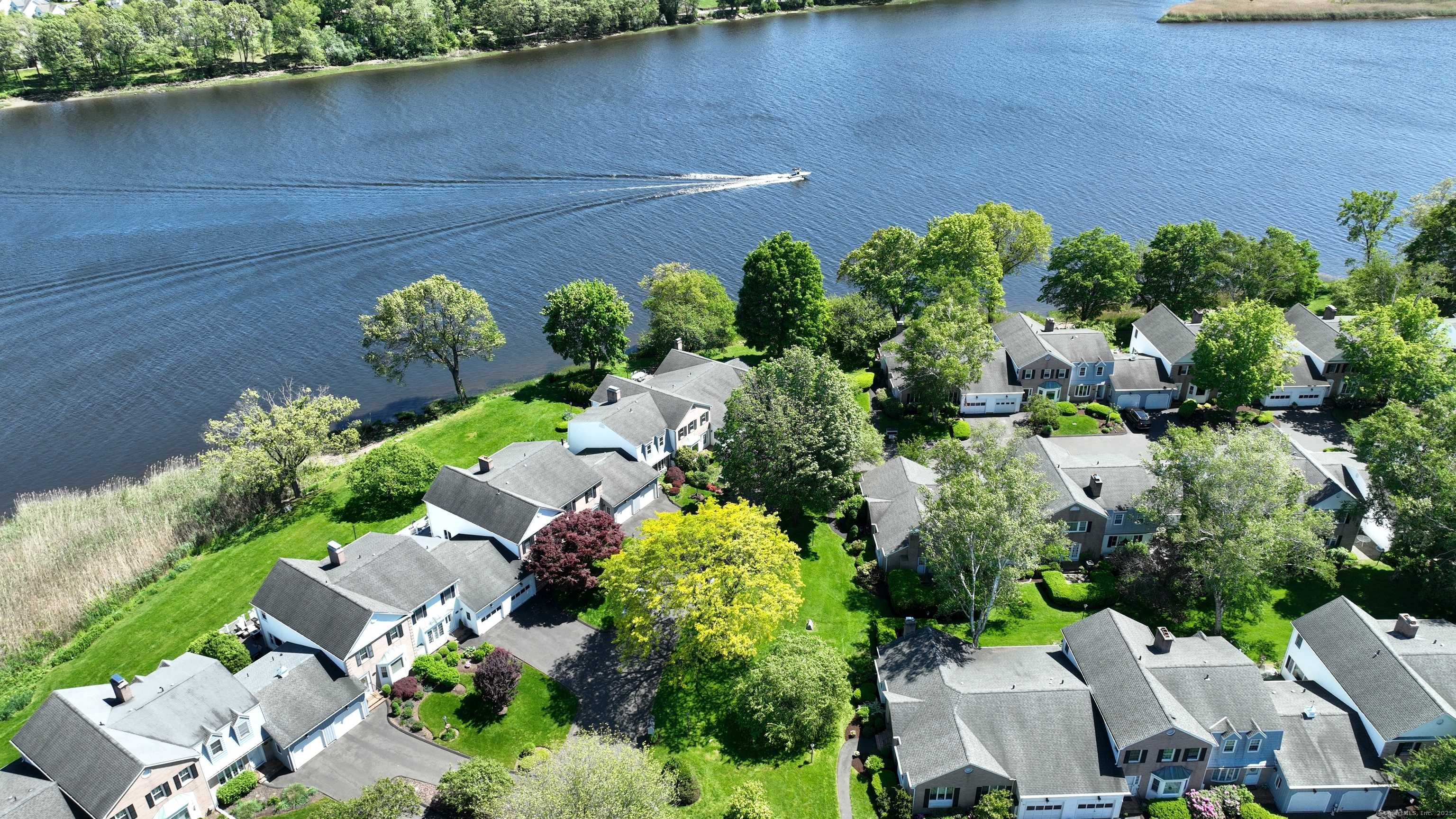 Stratford, CT 06614,506 Jamestown Road #506
