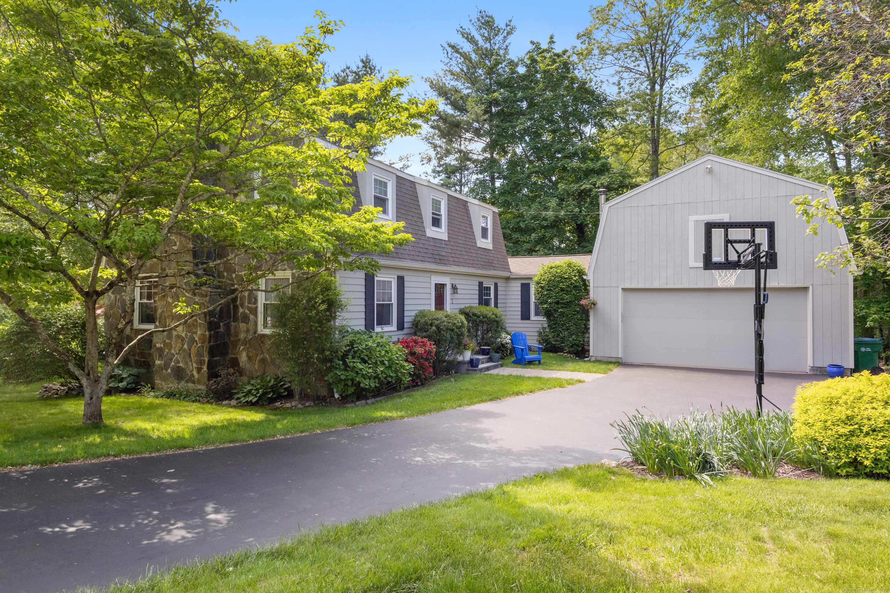 Waterford, CT 06385,2 Latimer Court