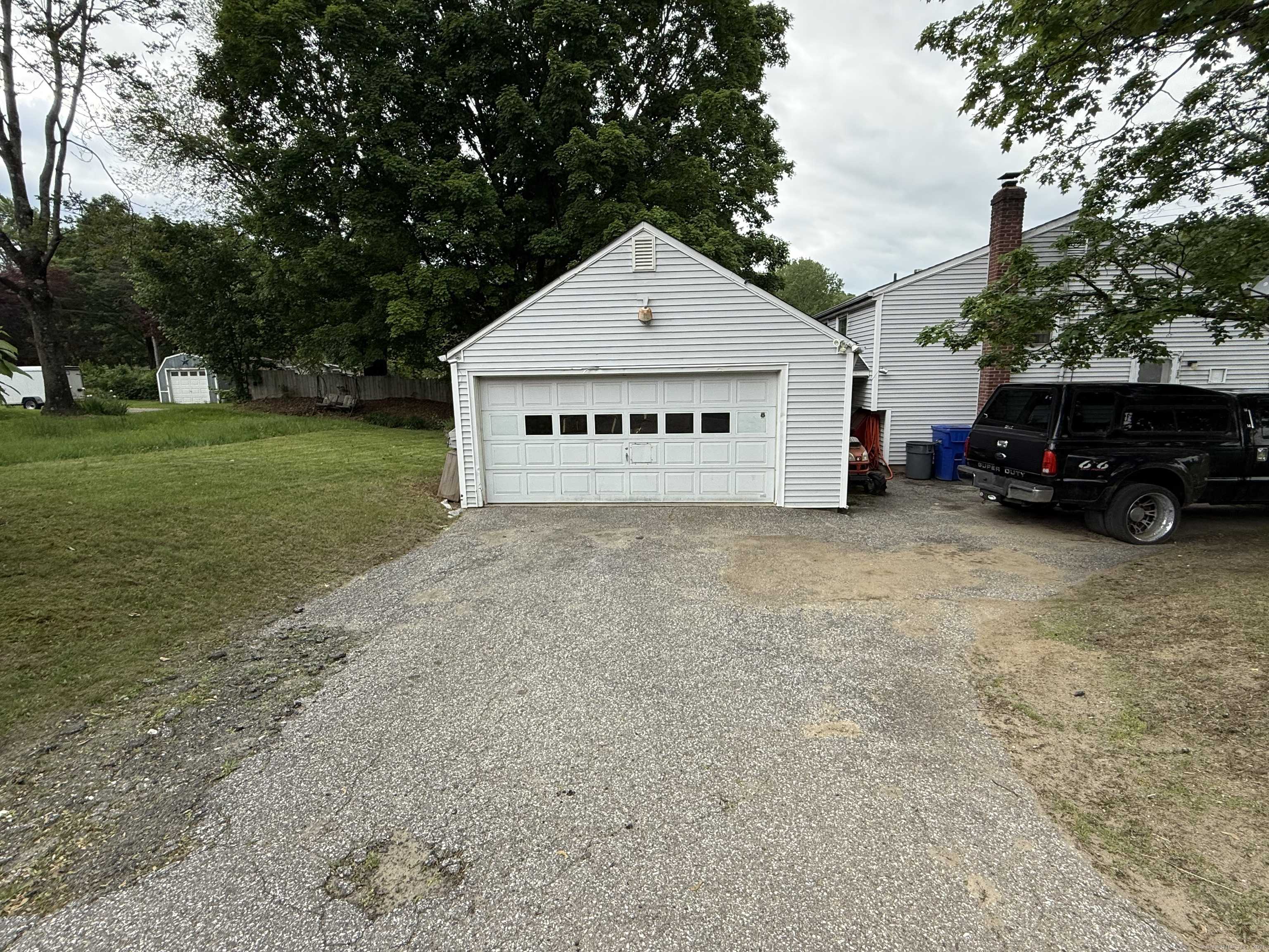 New Milford, CT 06776,1 Caldwell Drive