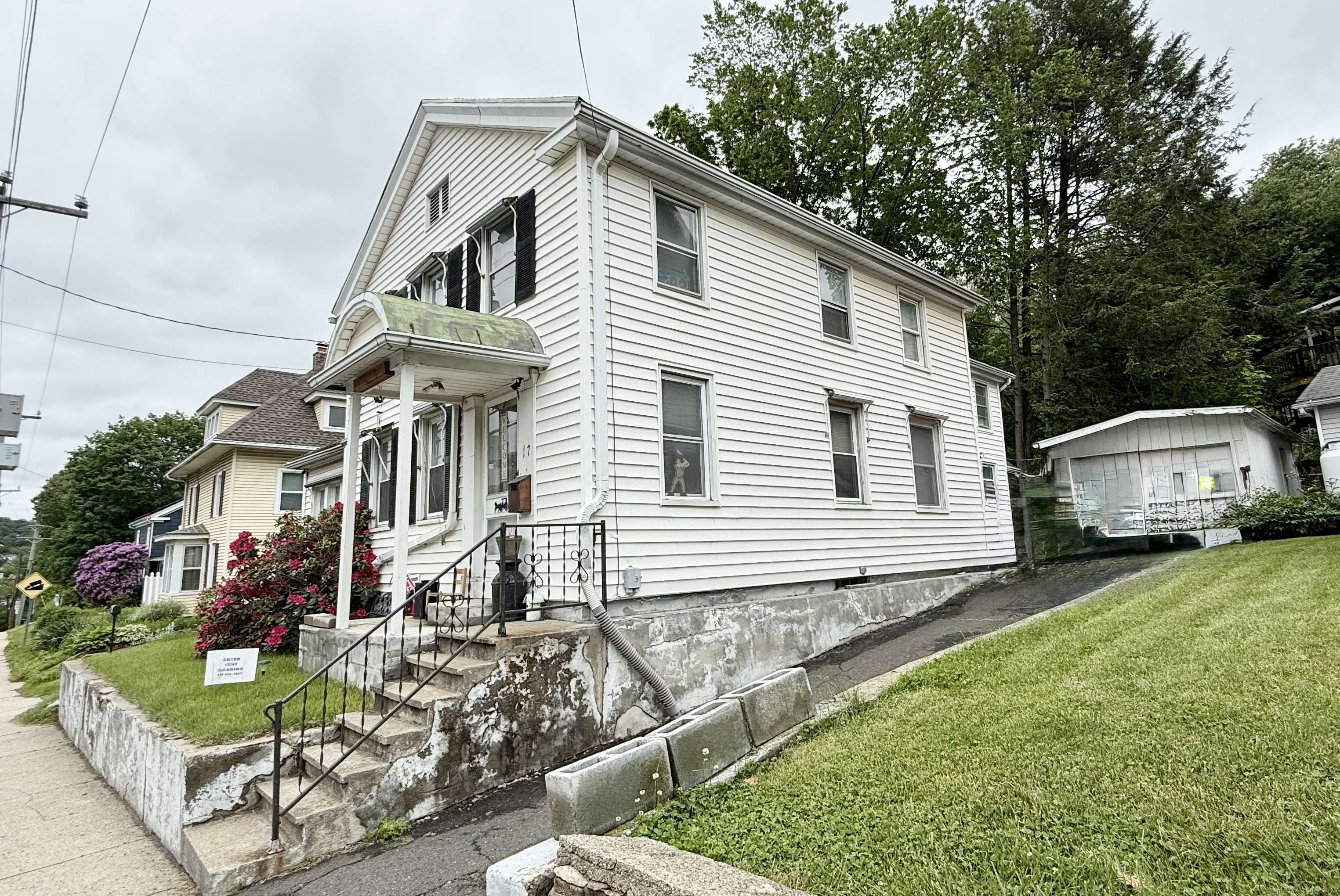 Seymour, CT 06483,17 Maple Street