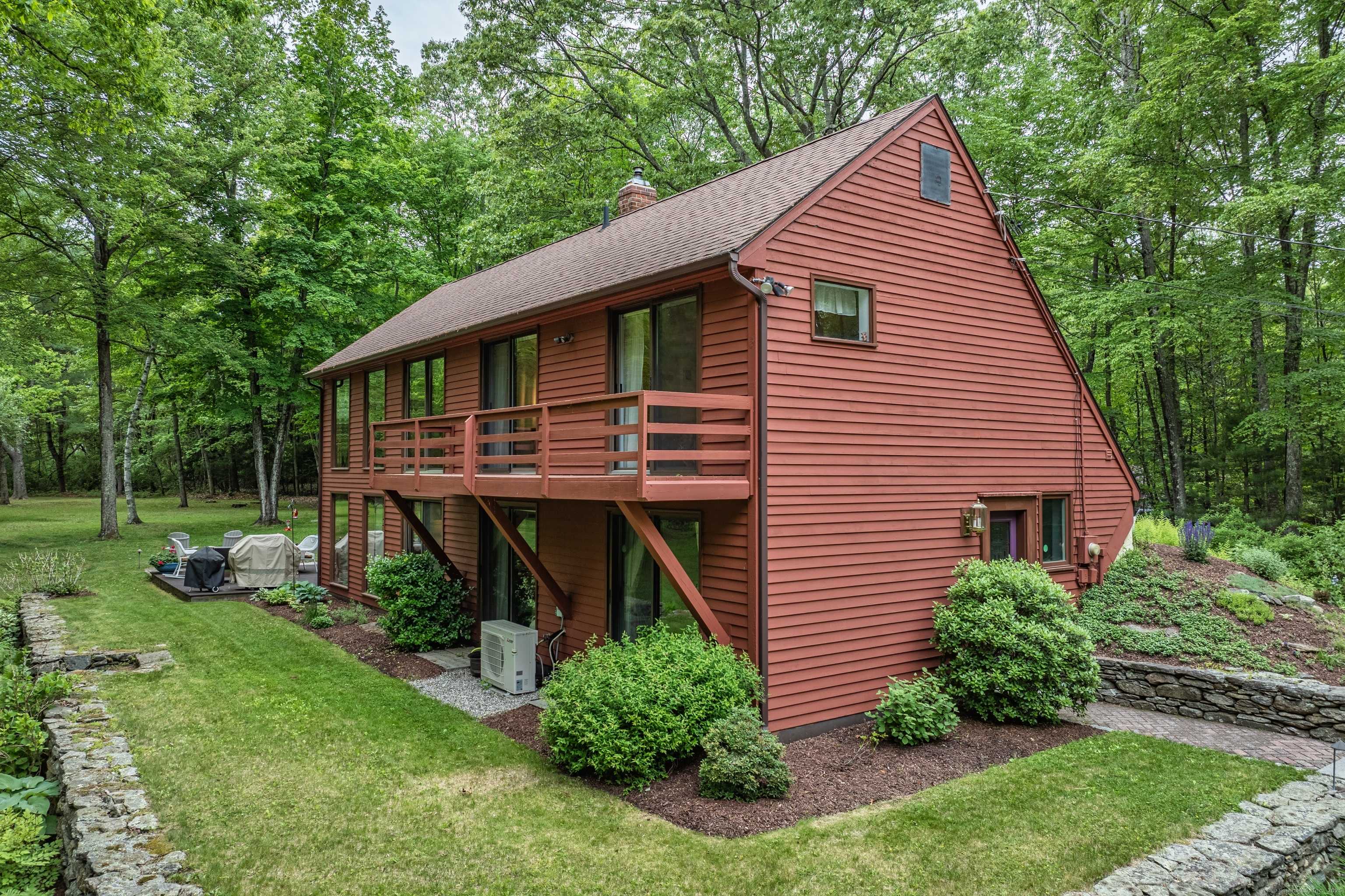 Mansfield, CT 06268,31 Philip Drive