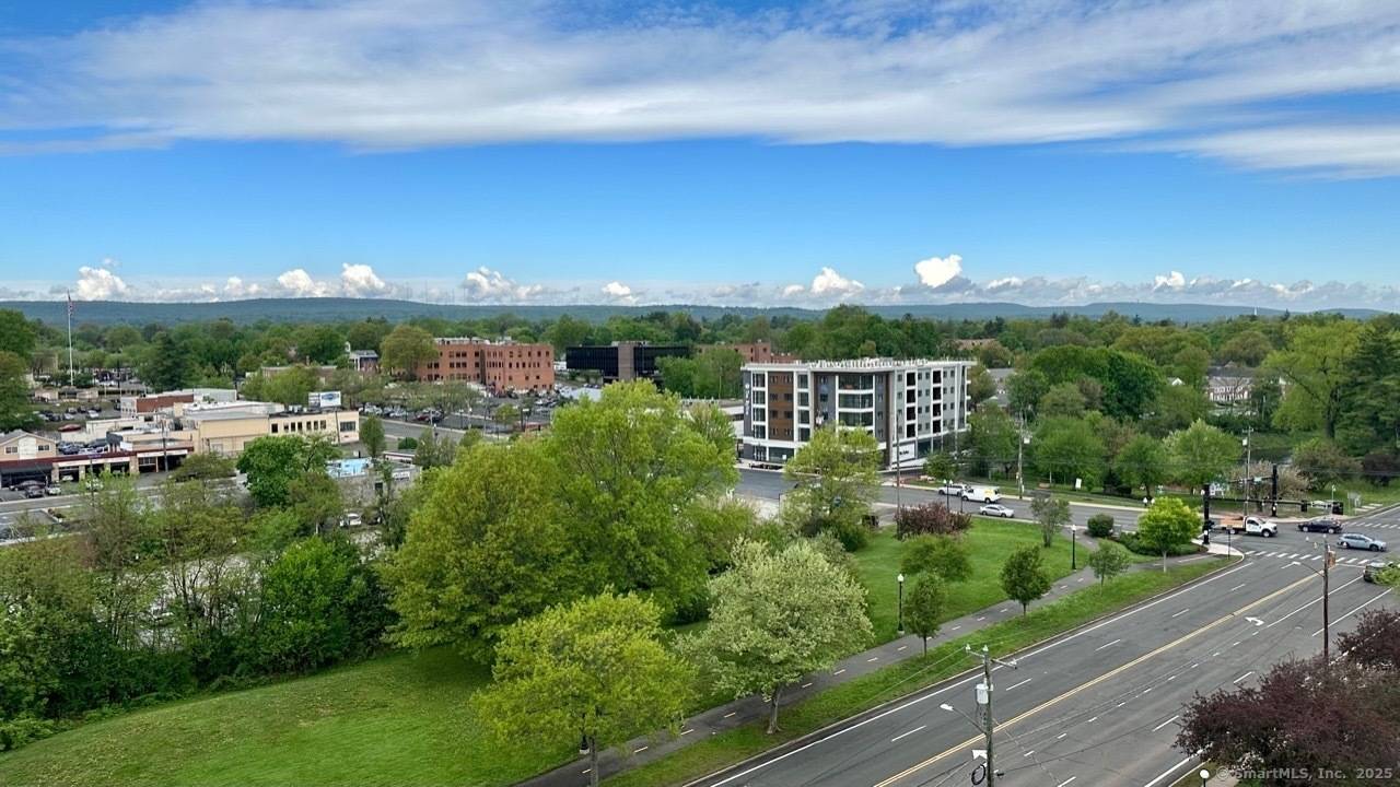 West Hartford, CT 06107,920 Farmington Avenue #511