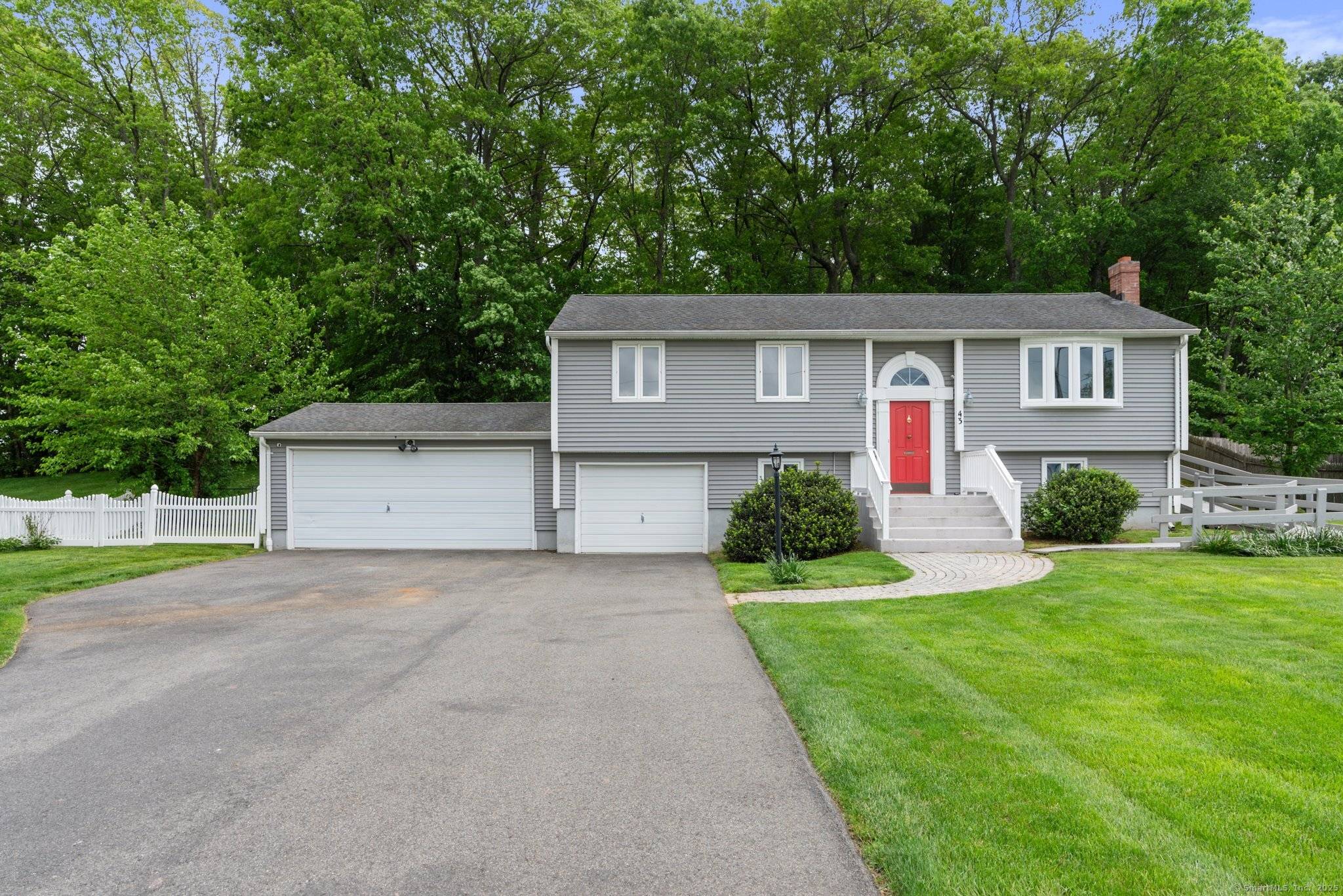 Glastonbury, CT 06033,43 Worthington Road