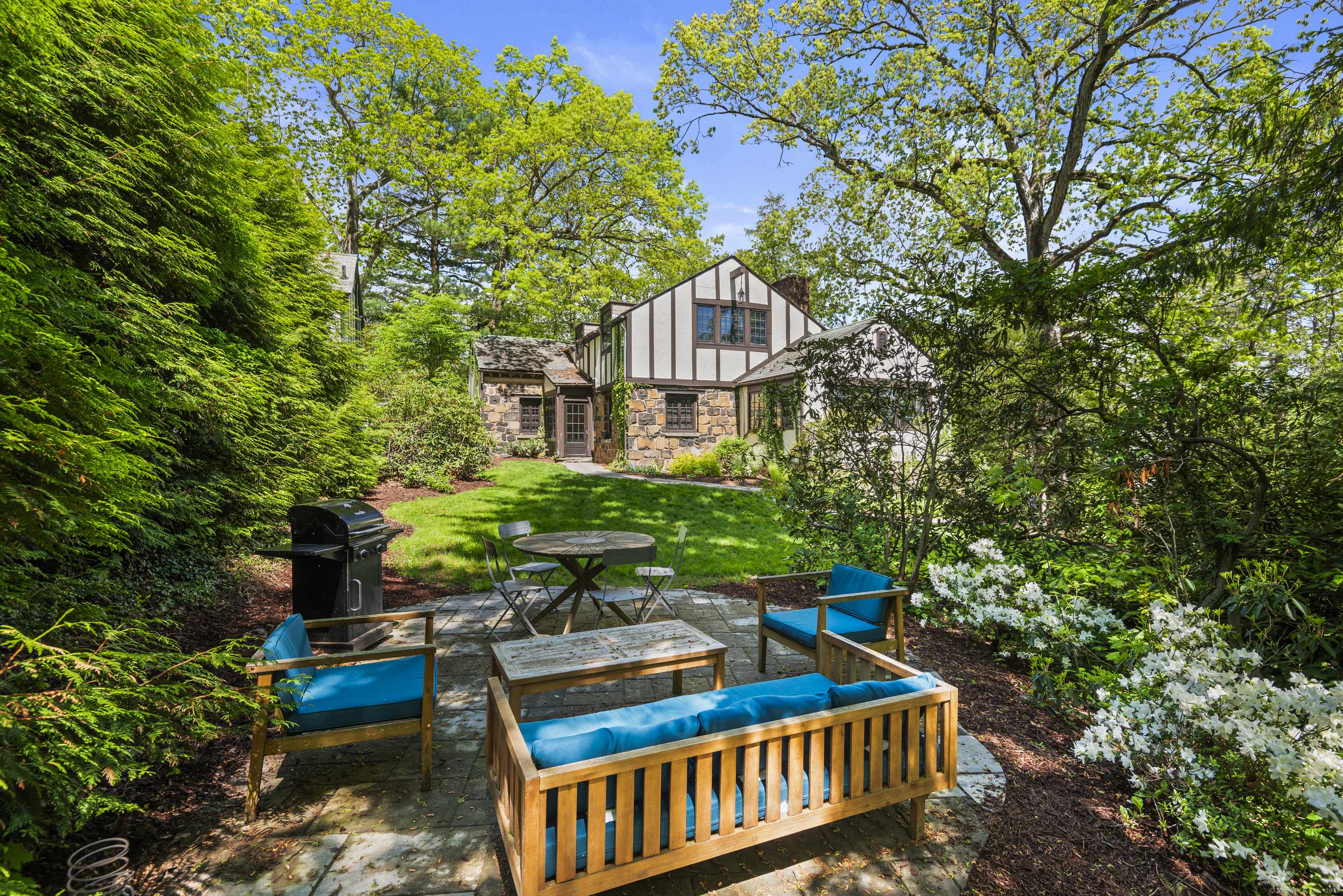 Hamden, CT 06517,128 Blake Road