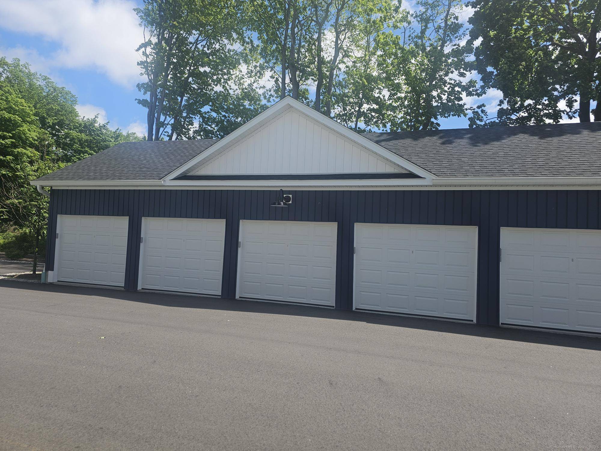 East Lyme, CT 06333,138 Boston Post Road #9