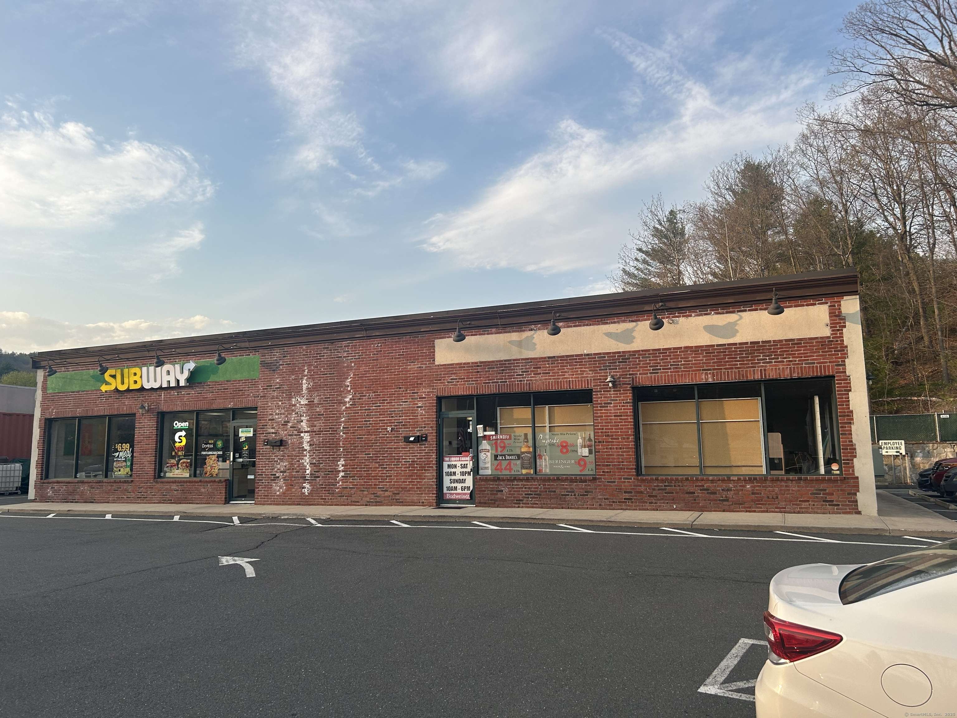 Beacon Falls, CT 06403,94 North Main Street