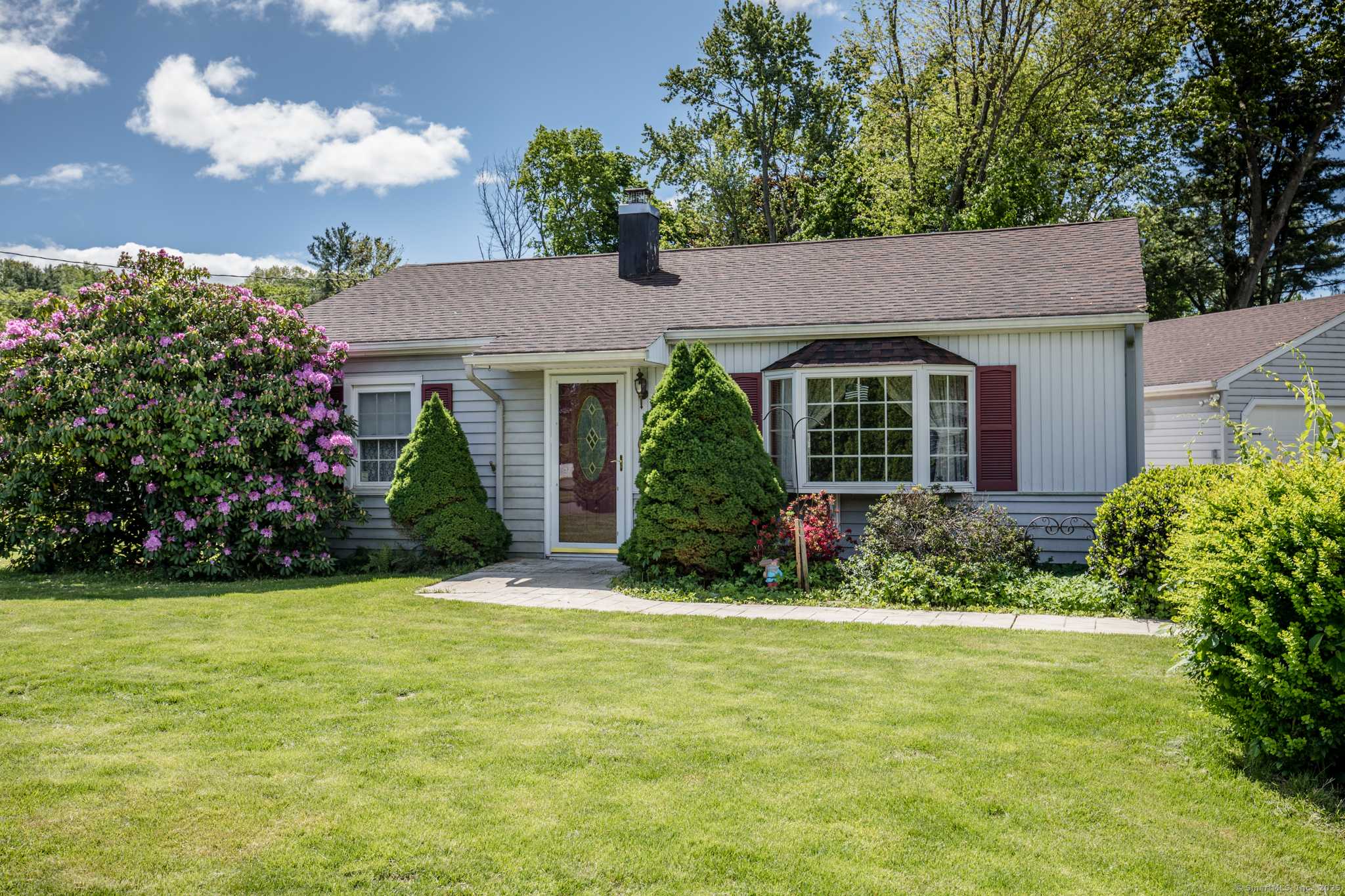 Wallingford, CT 06492,7 Cheryl Avenue