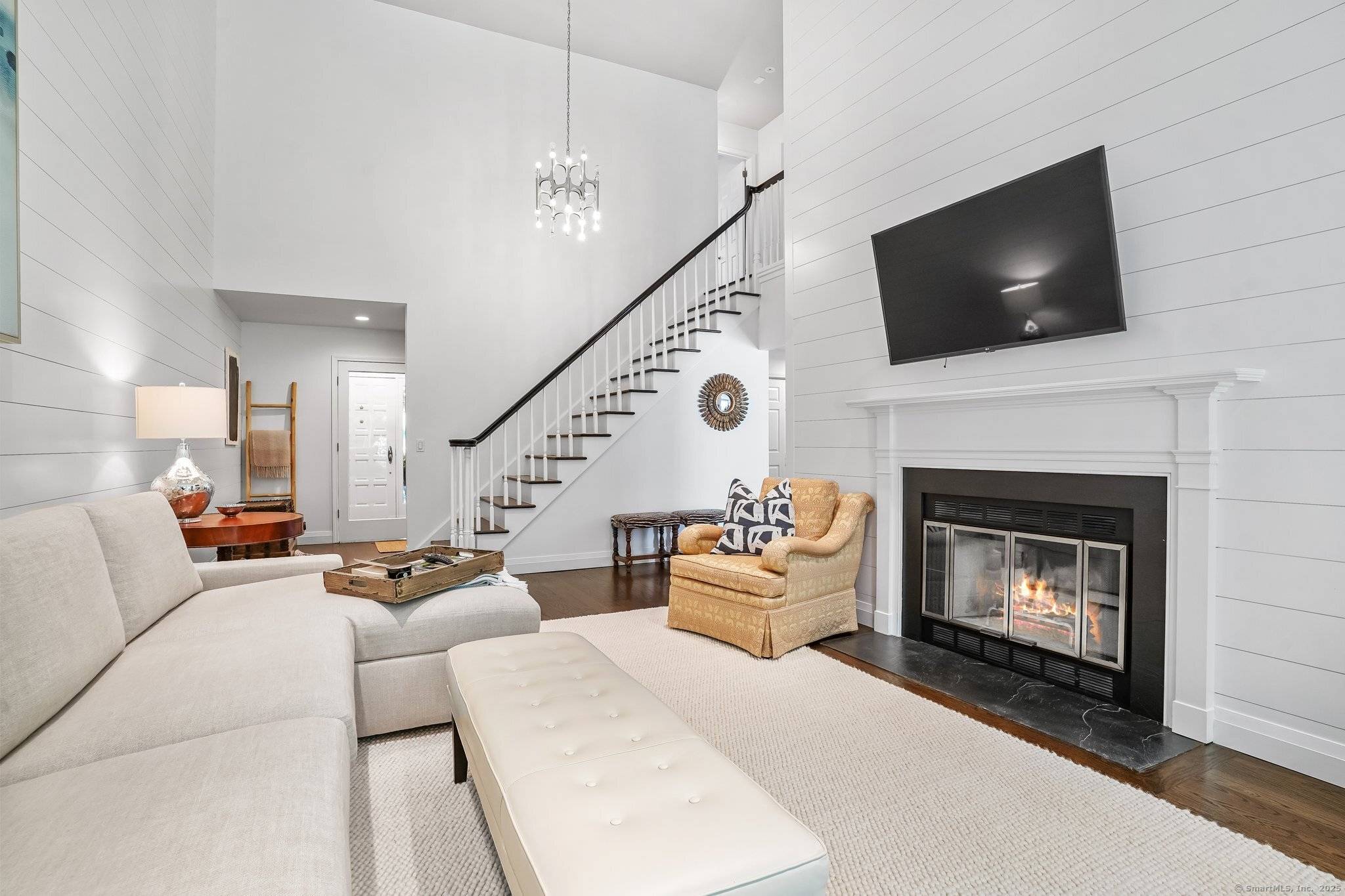 Westport, CT 06880,325 Lansdowne #325