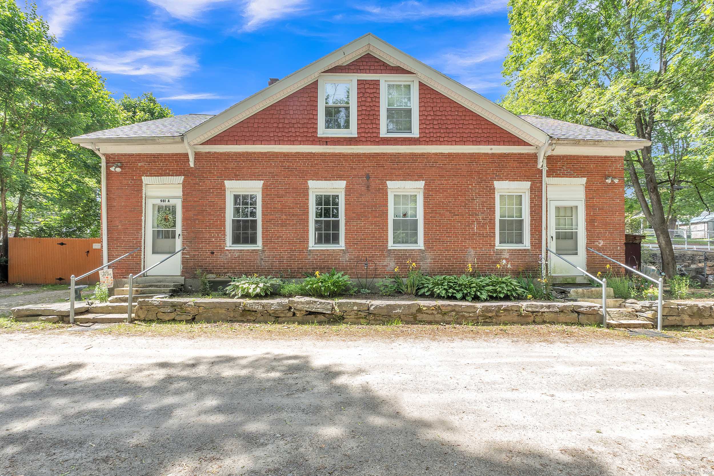 Thompson, CT 06255,981 Riverside Drive